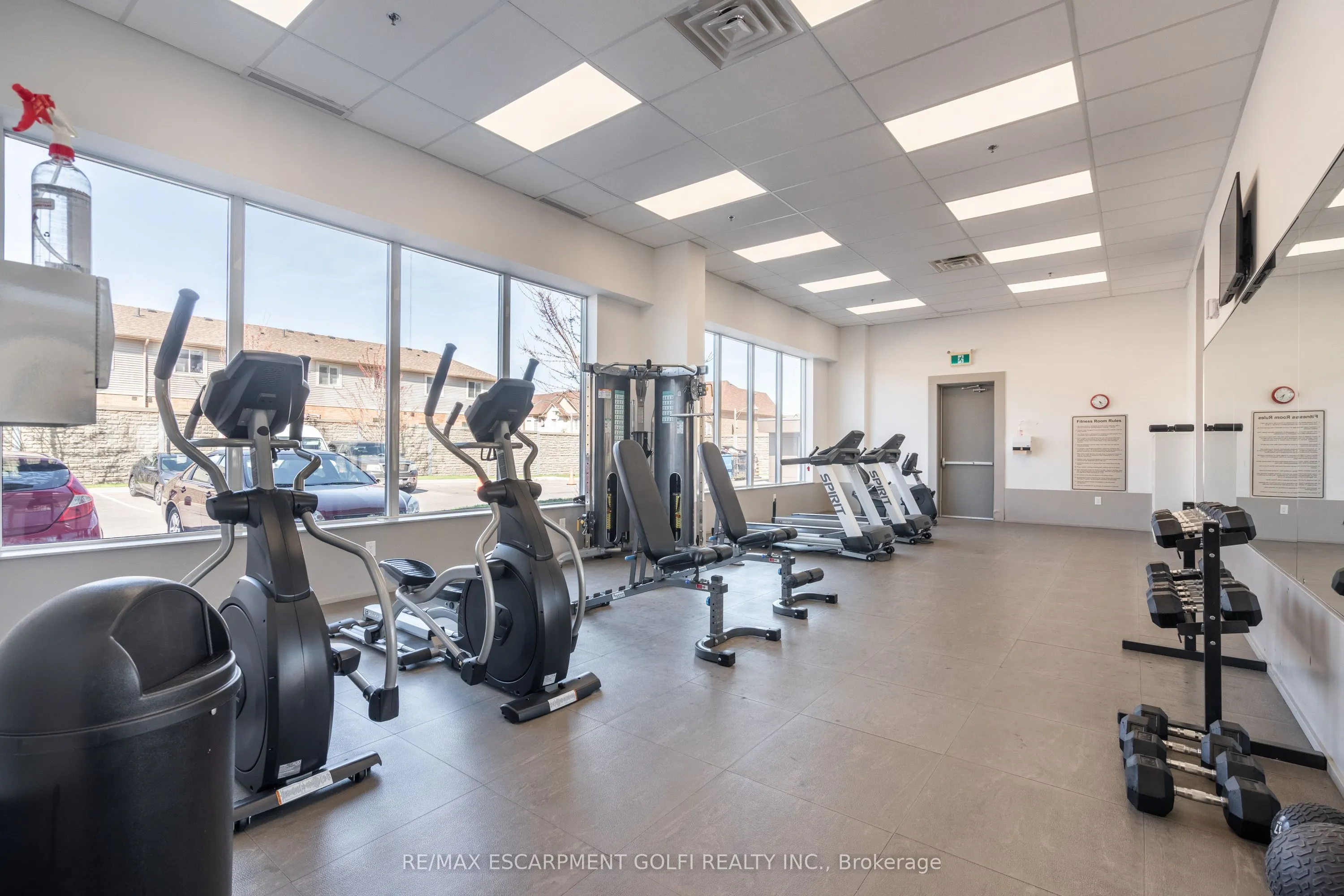 560 North Service Road, #505