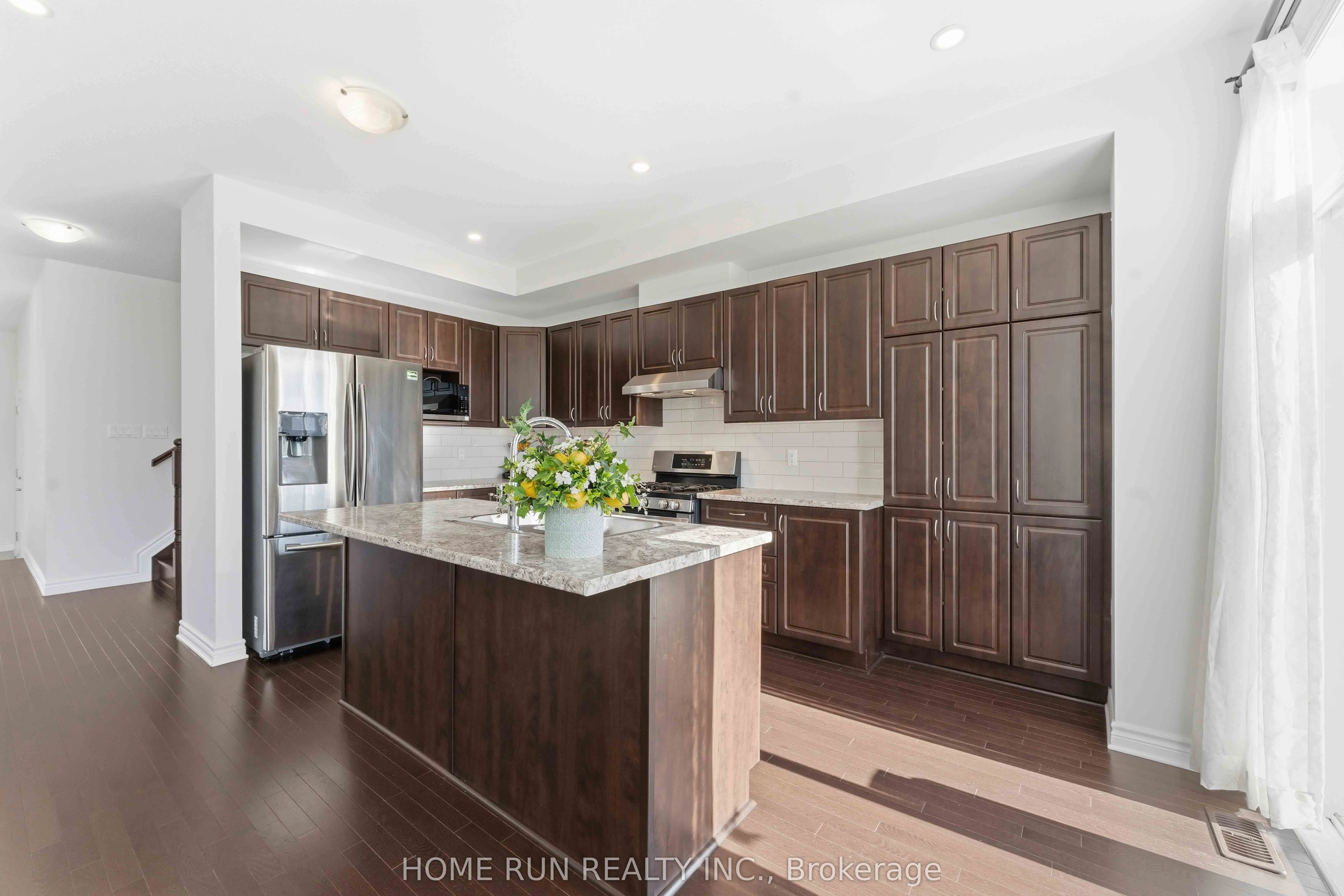 2548 Waterlilly Way