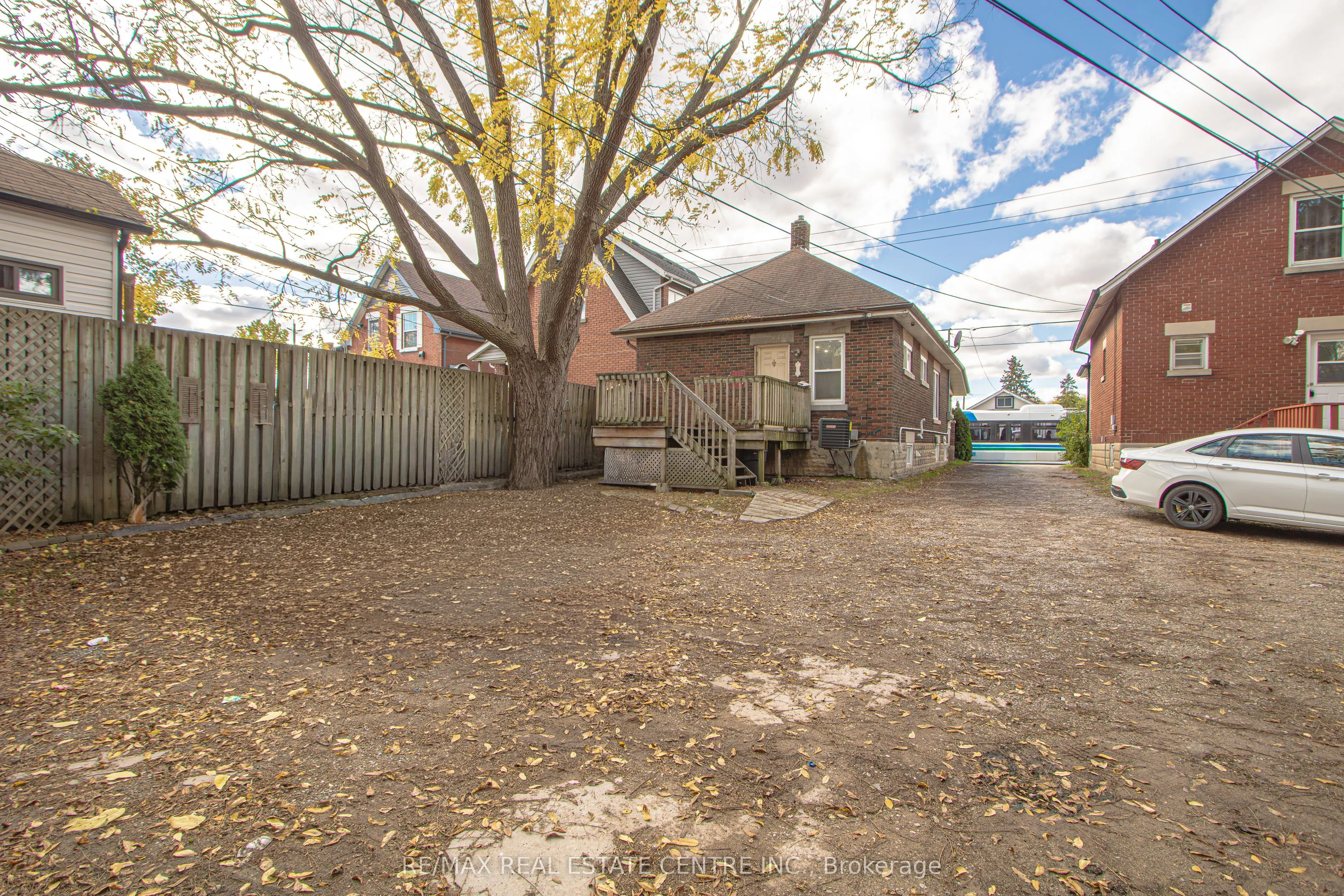 386 Wharncliffe Road S