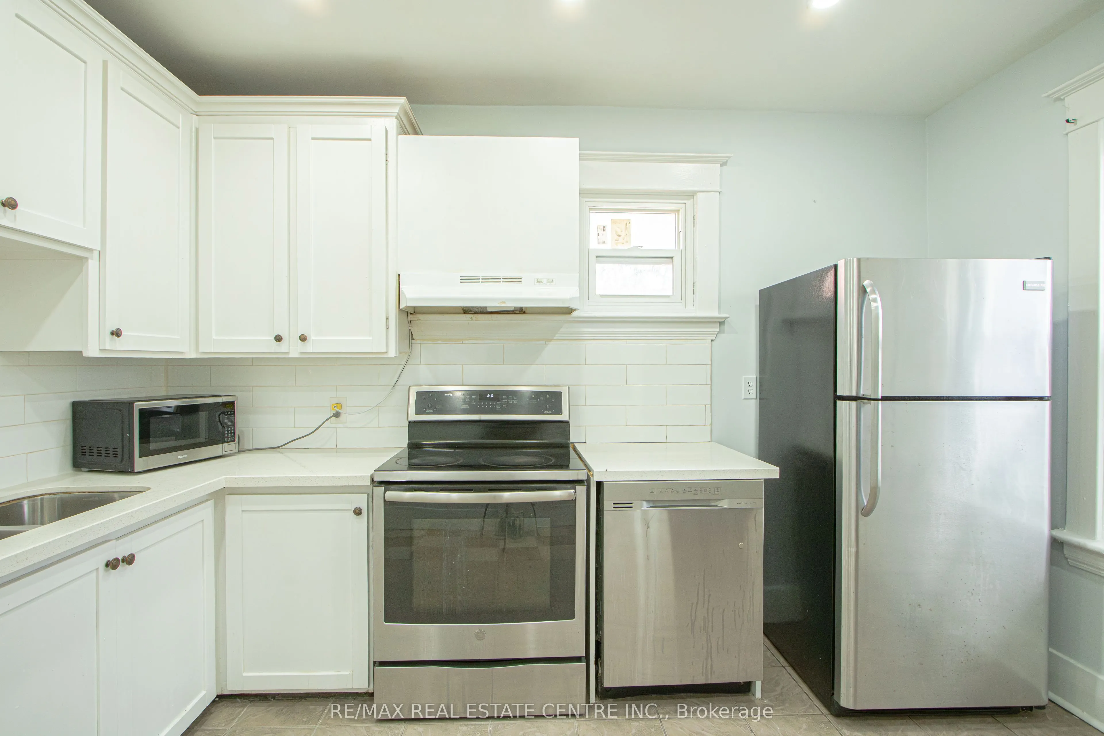 386 Wharncliffe Road S