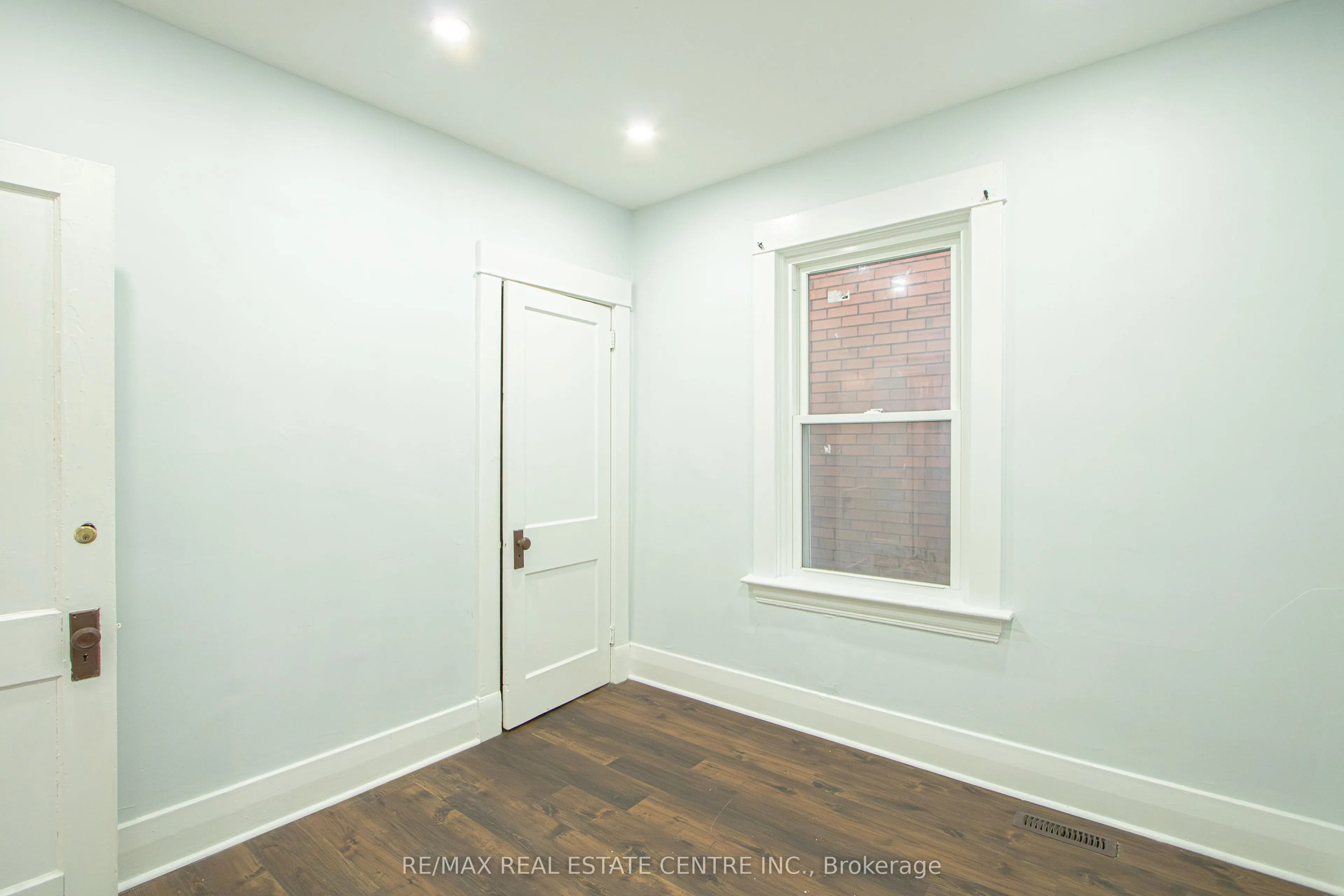 386 Wharncliffe Road S