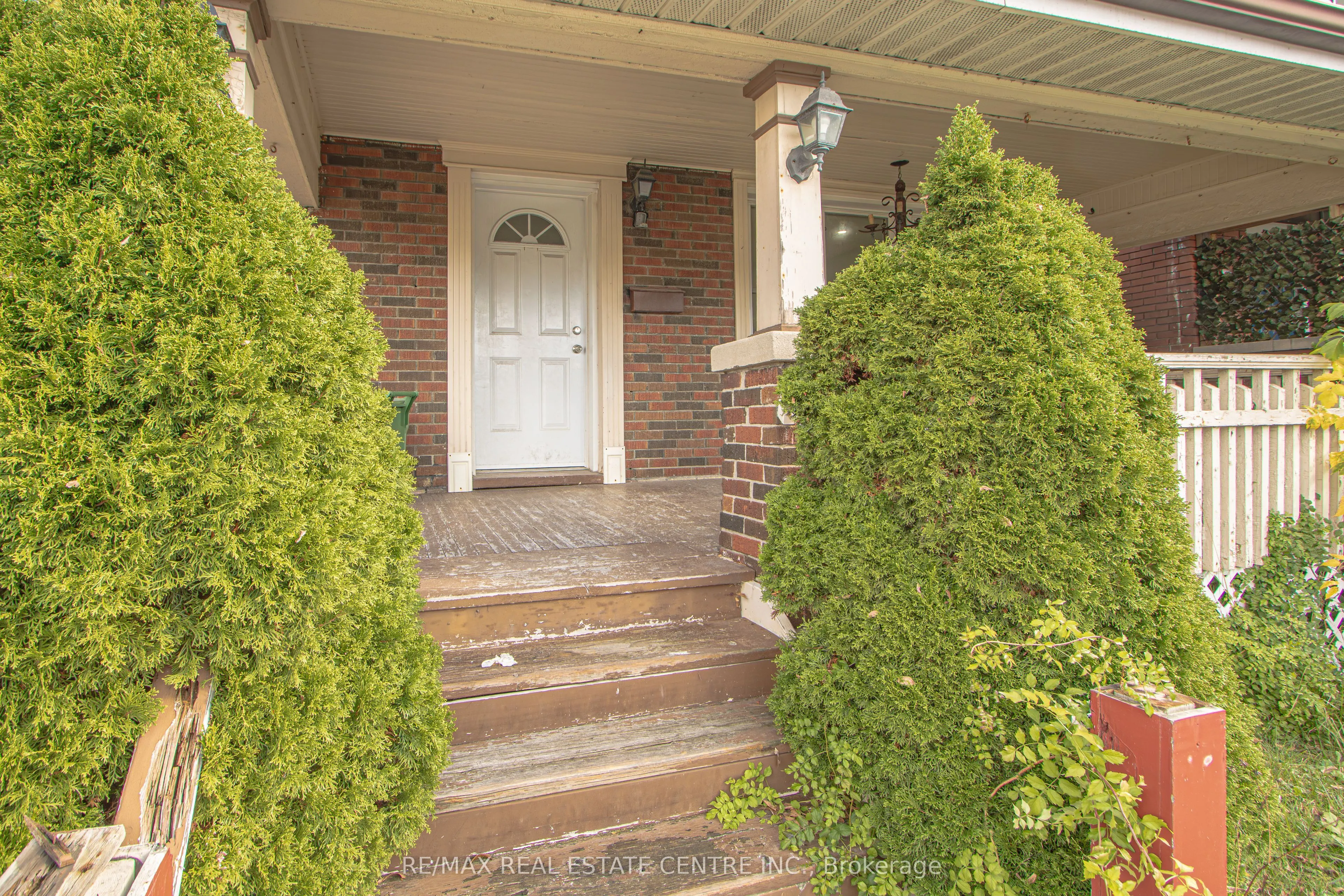 386 Wharncliffe Road S