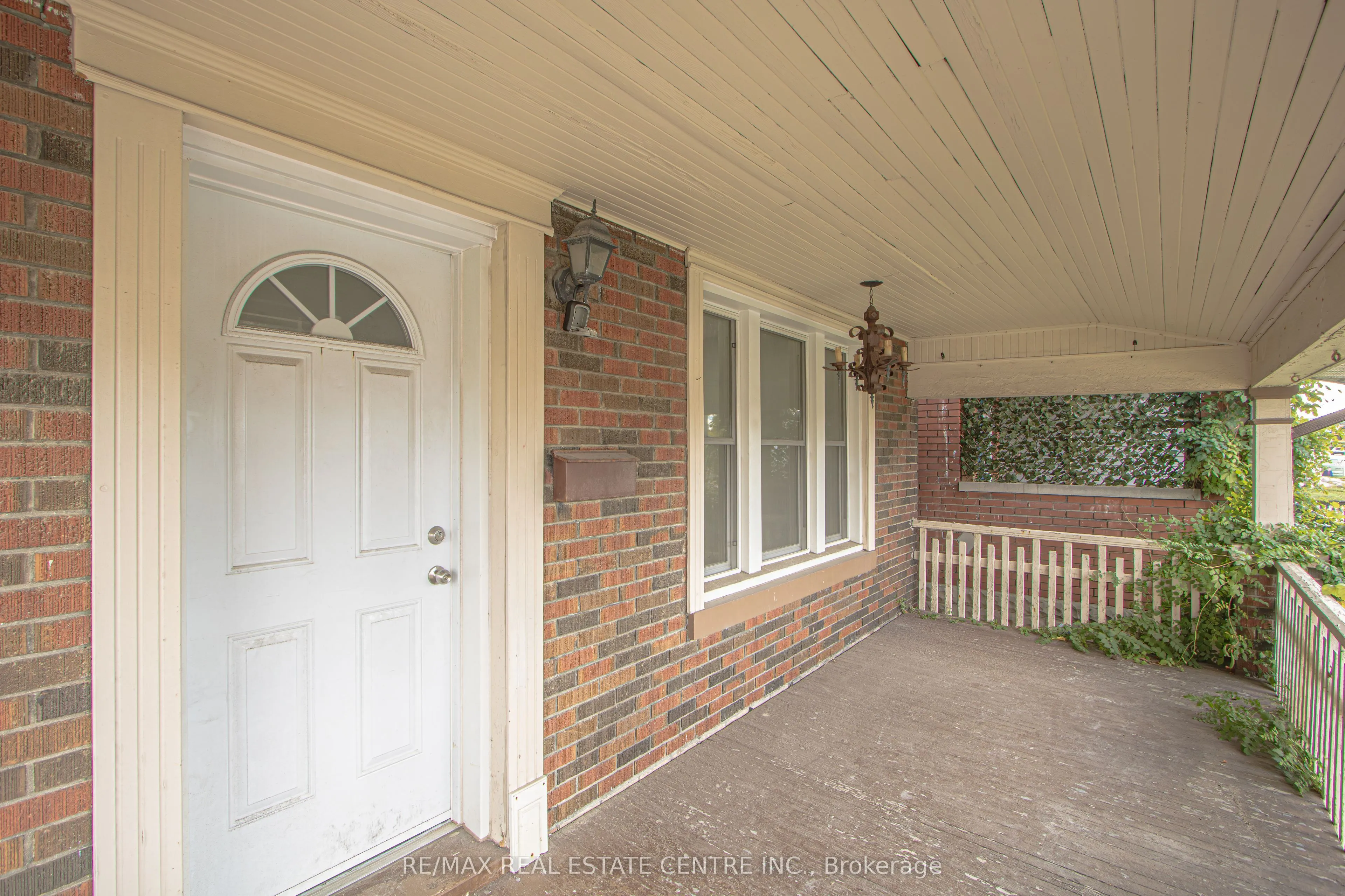 386 Wharncliffe Road S