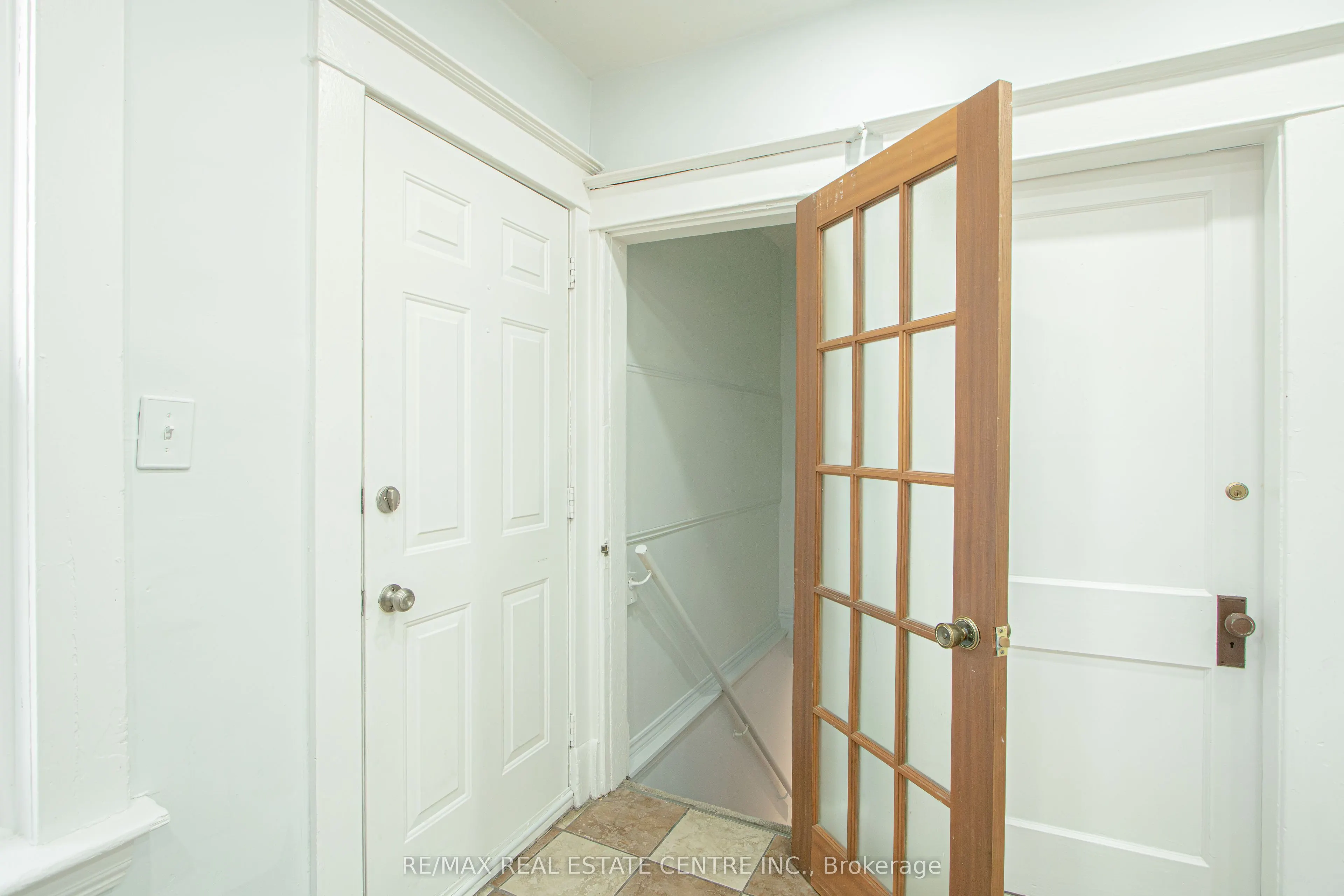 386 Wharncliffe Road S