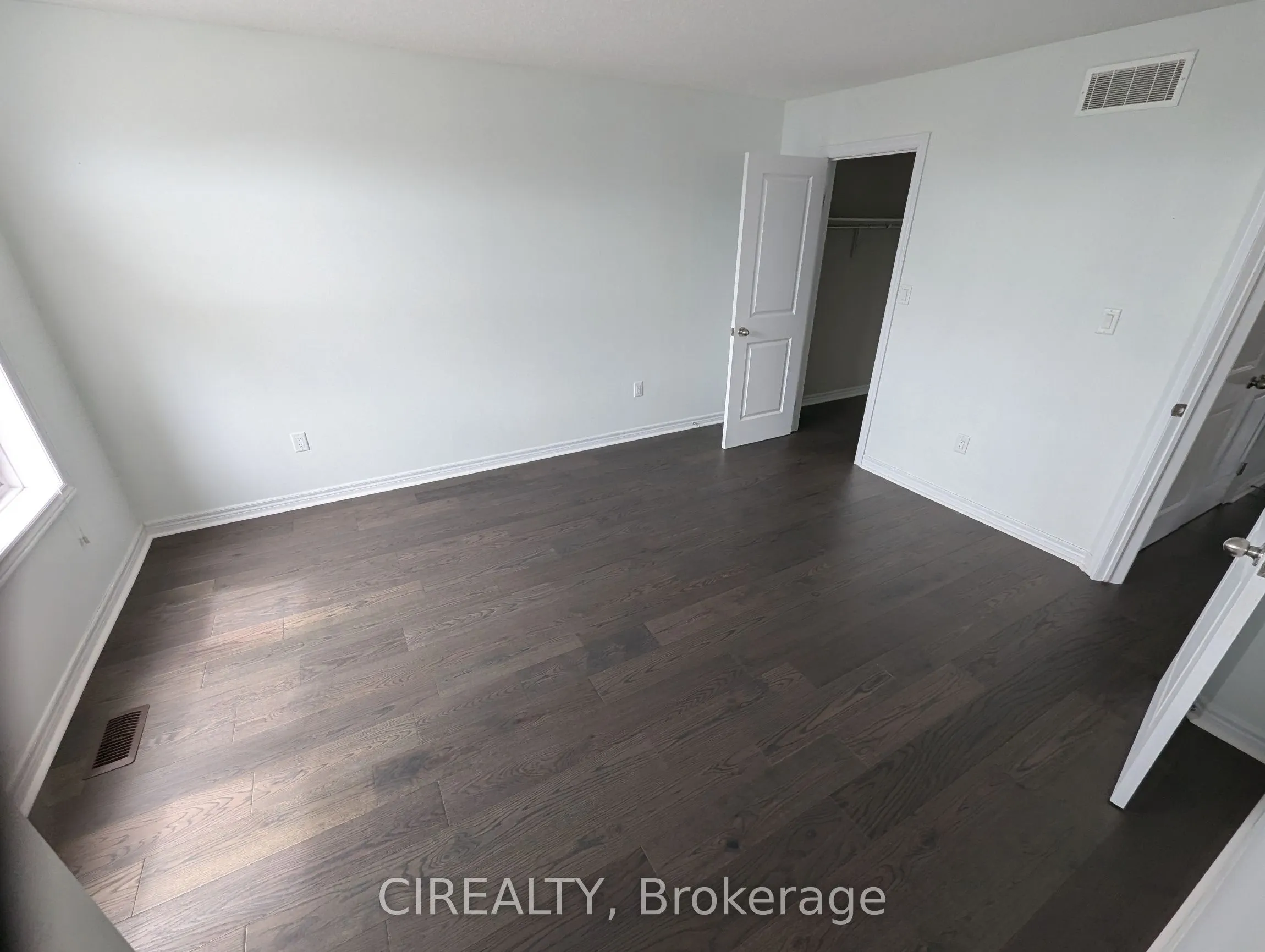 34 Kingsborough Drive