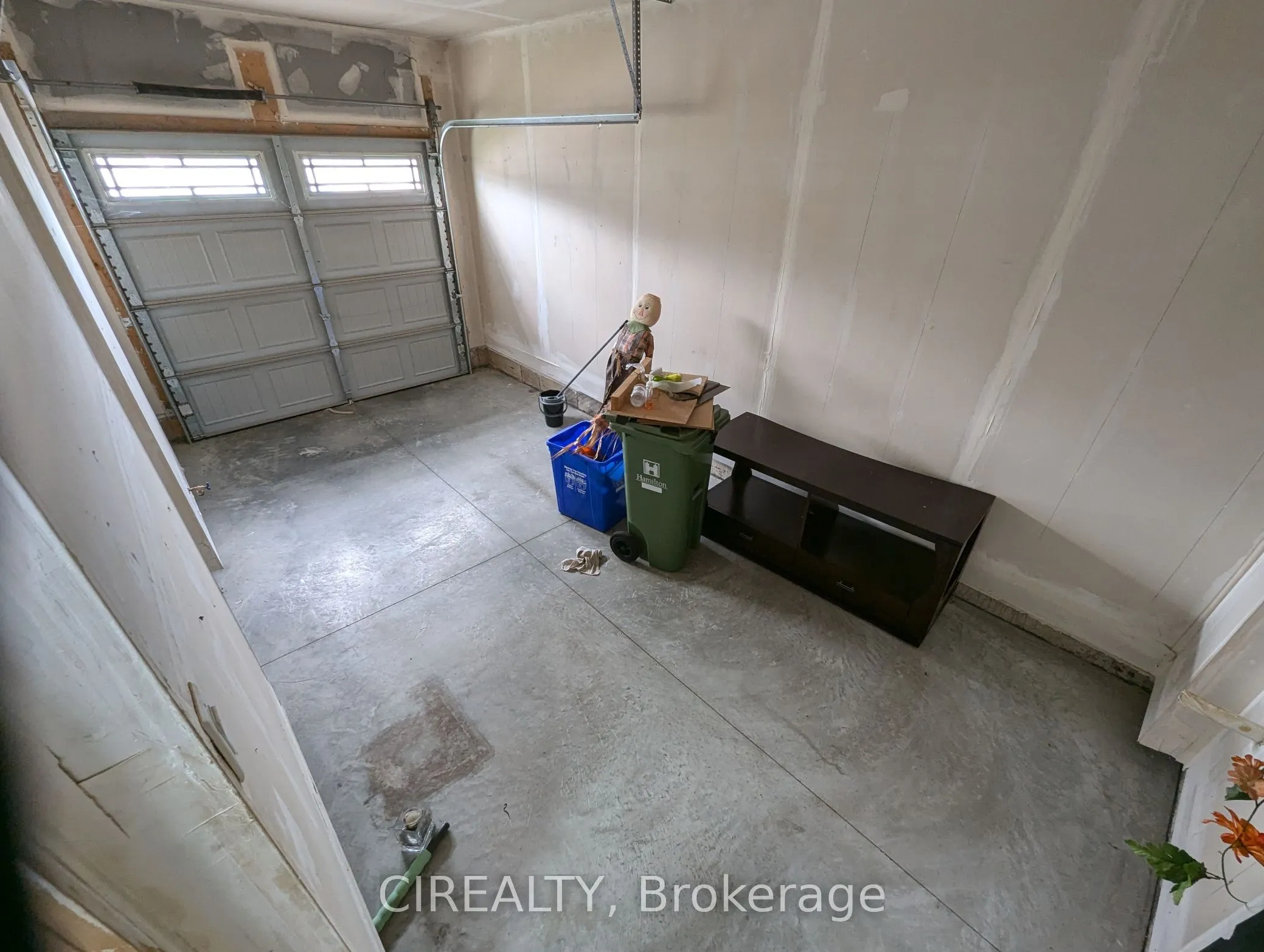 34 Kingsborough Drive