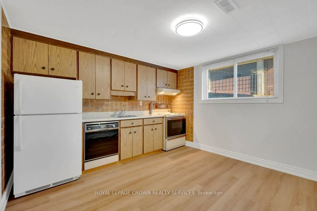 43 Lauris Avenue