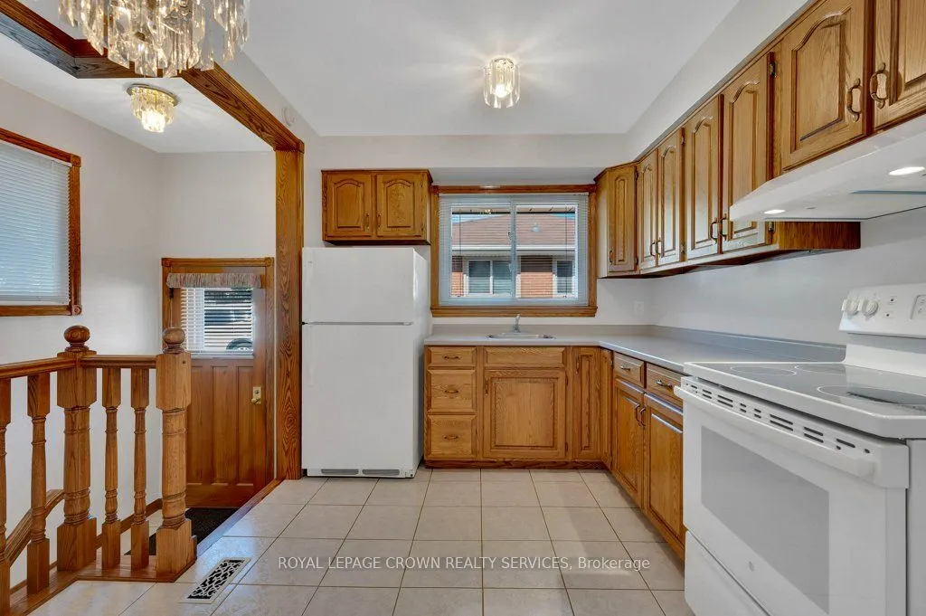 43 Lauris Avenue