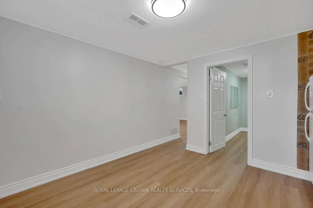 43 Lauris Avenue