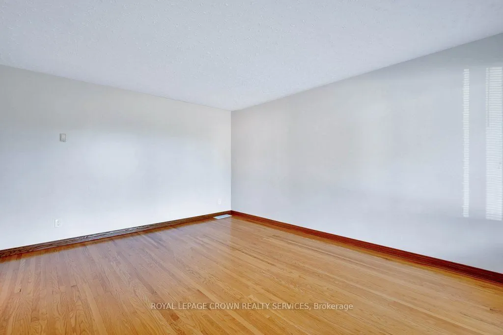 43 Lauris Avenue