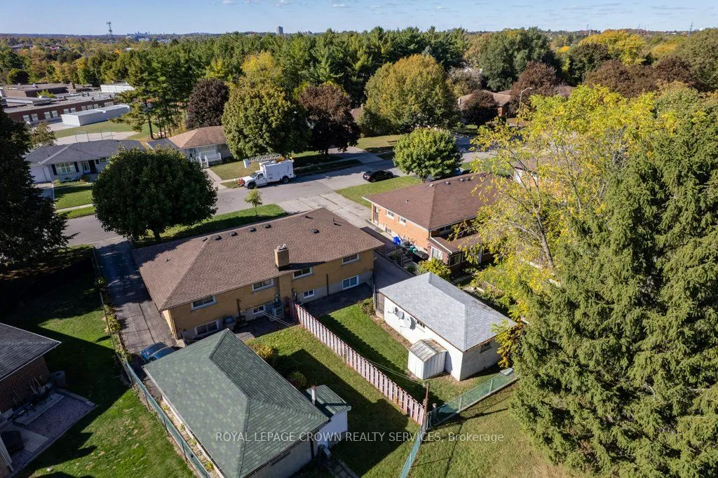 43 Lauris Avenue