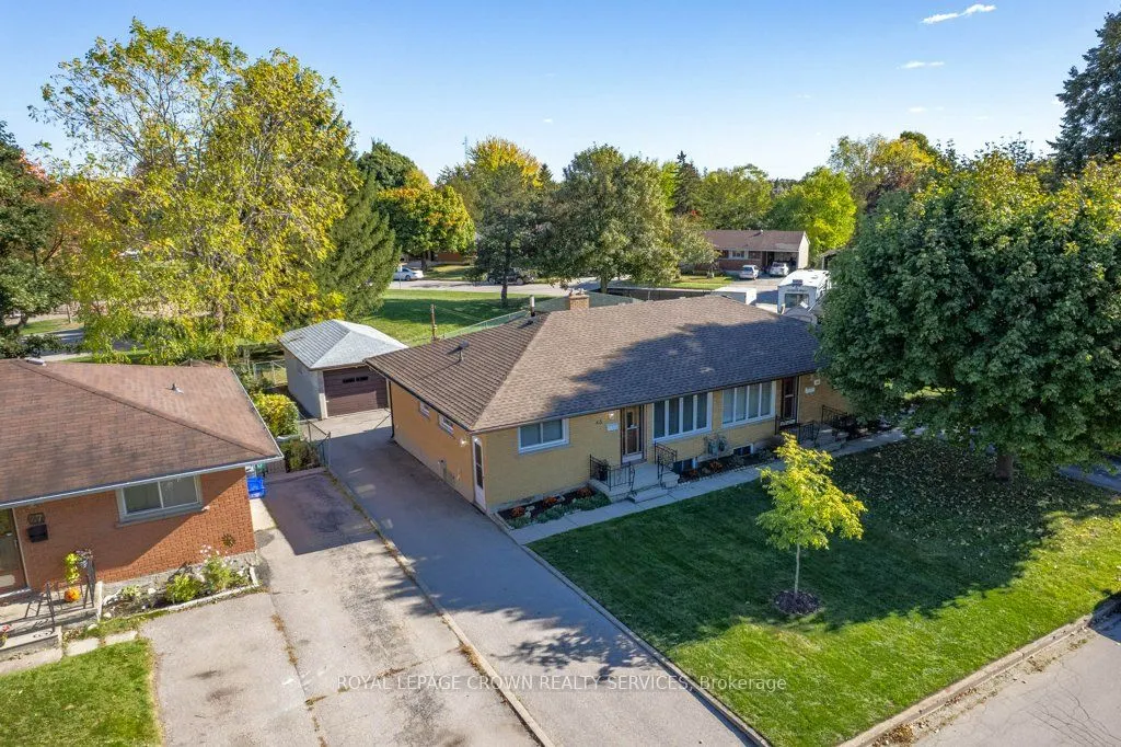 43 Lauris Avenue