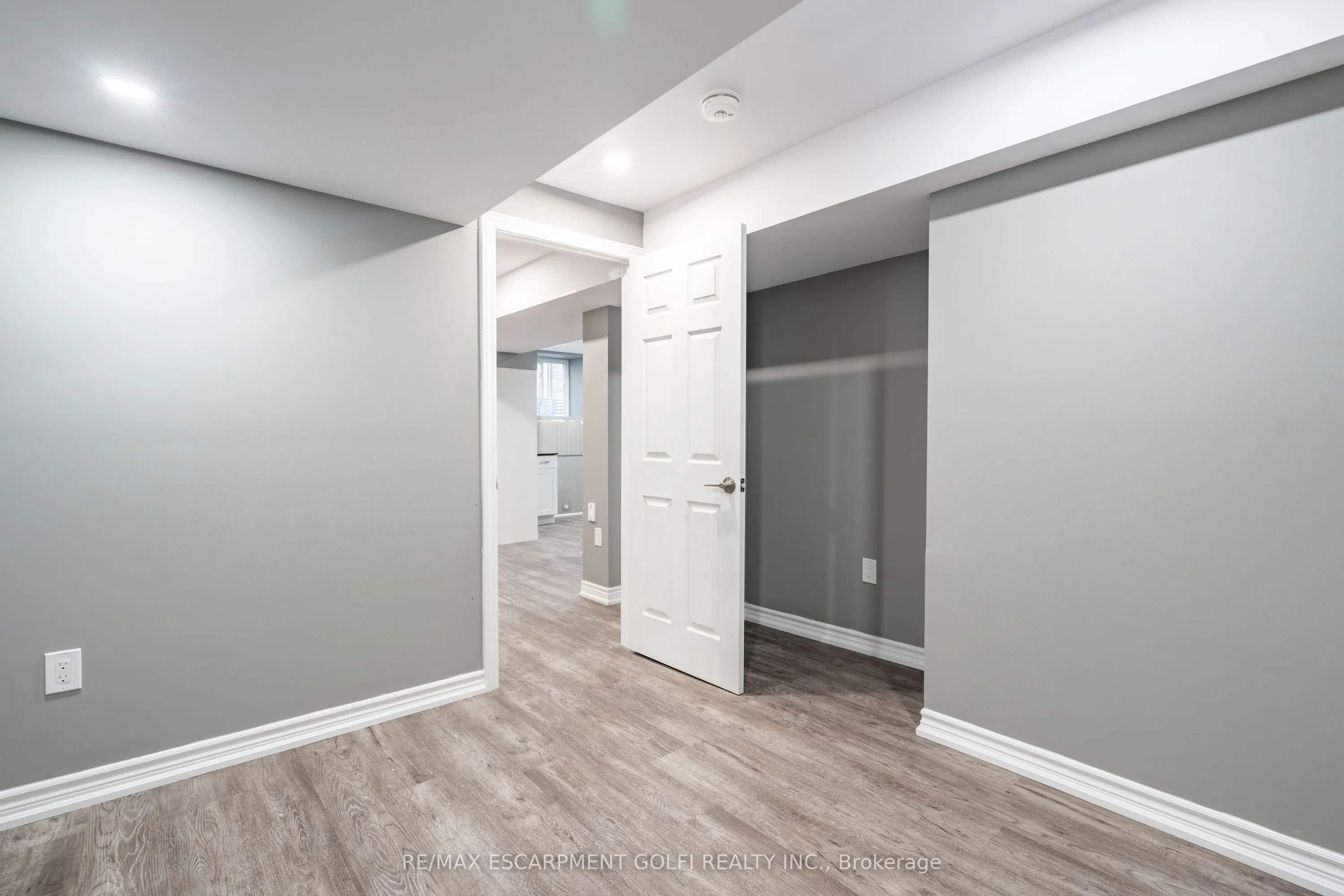 8561 DOGWOOD Crescent
