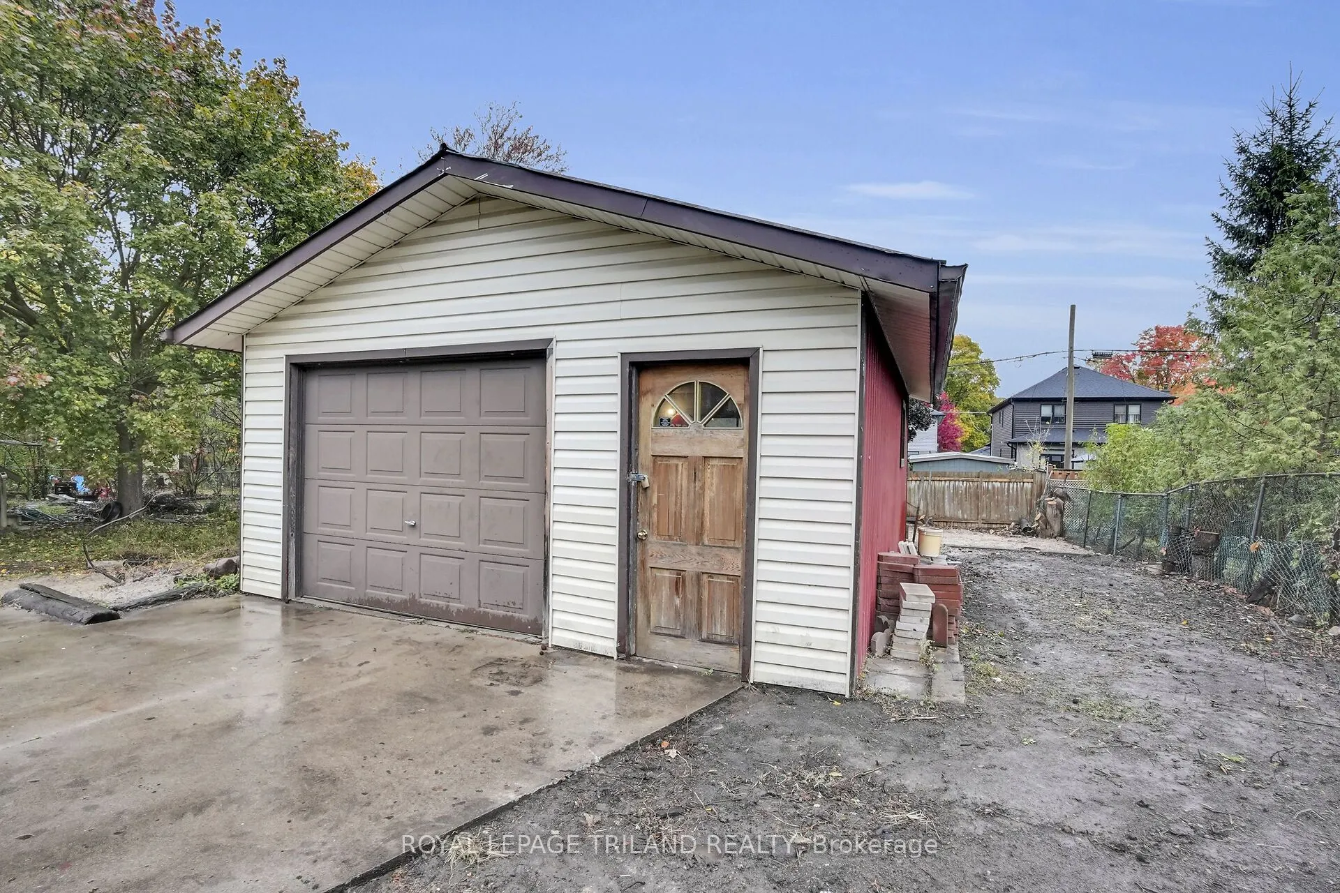 114 Emery Street W