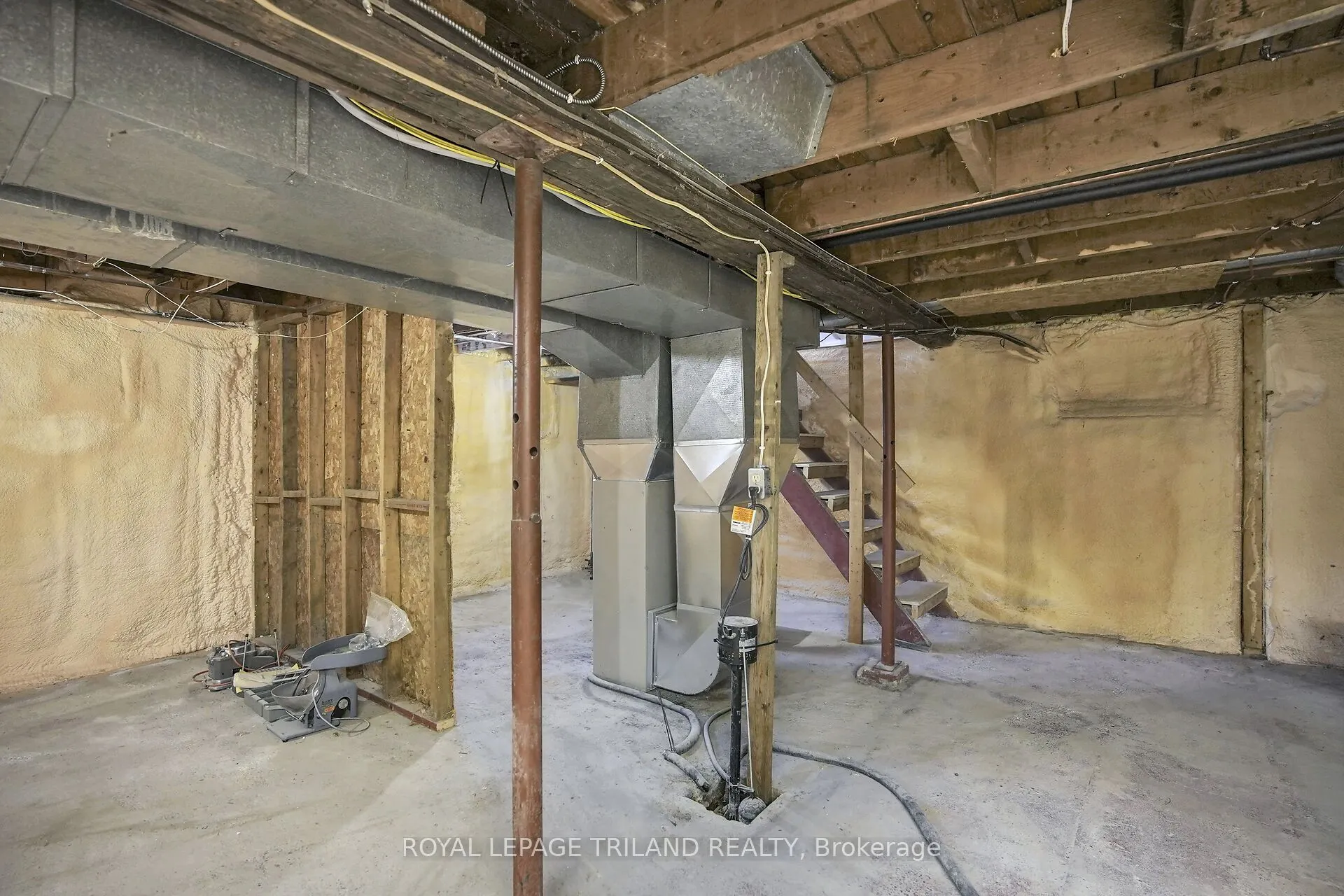 114 Emery Street W