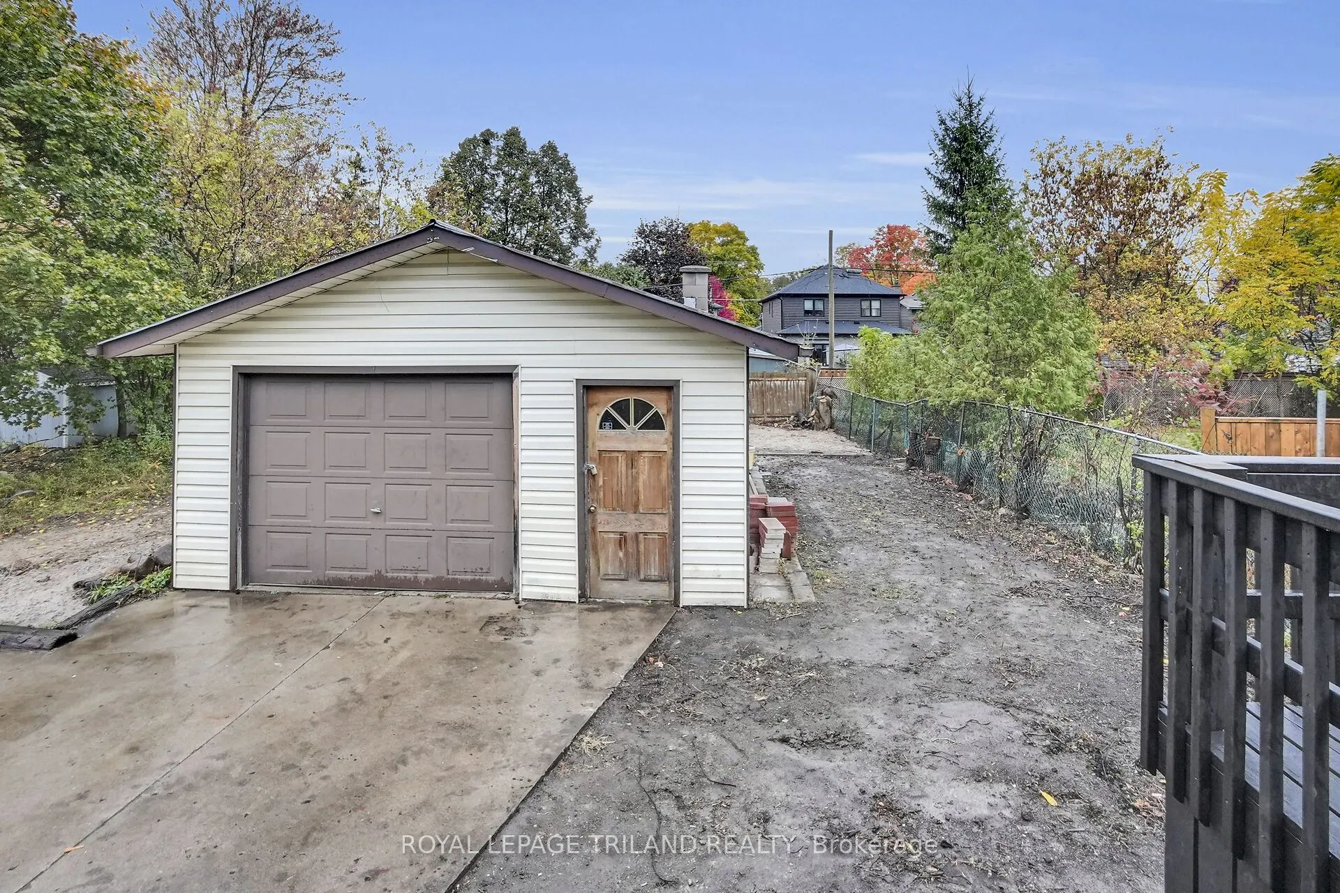 114 Emery Street W