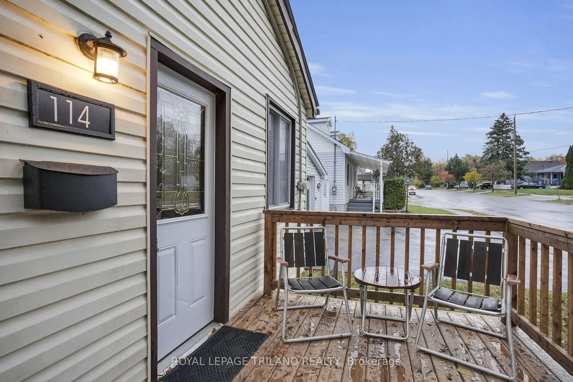 114 Emery Street W