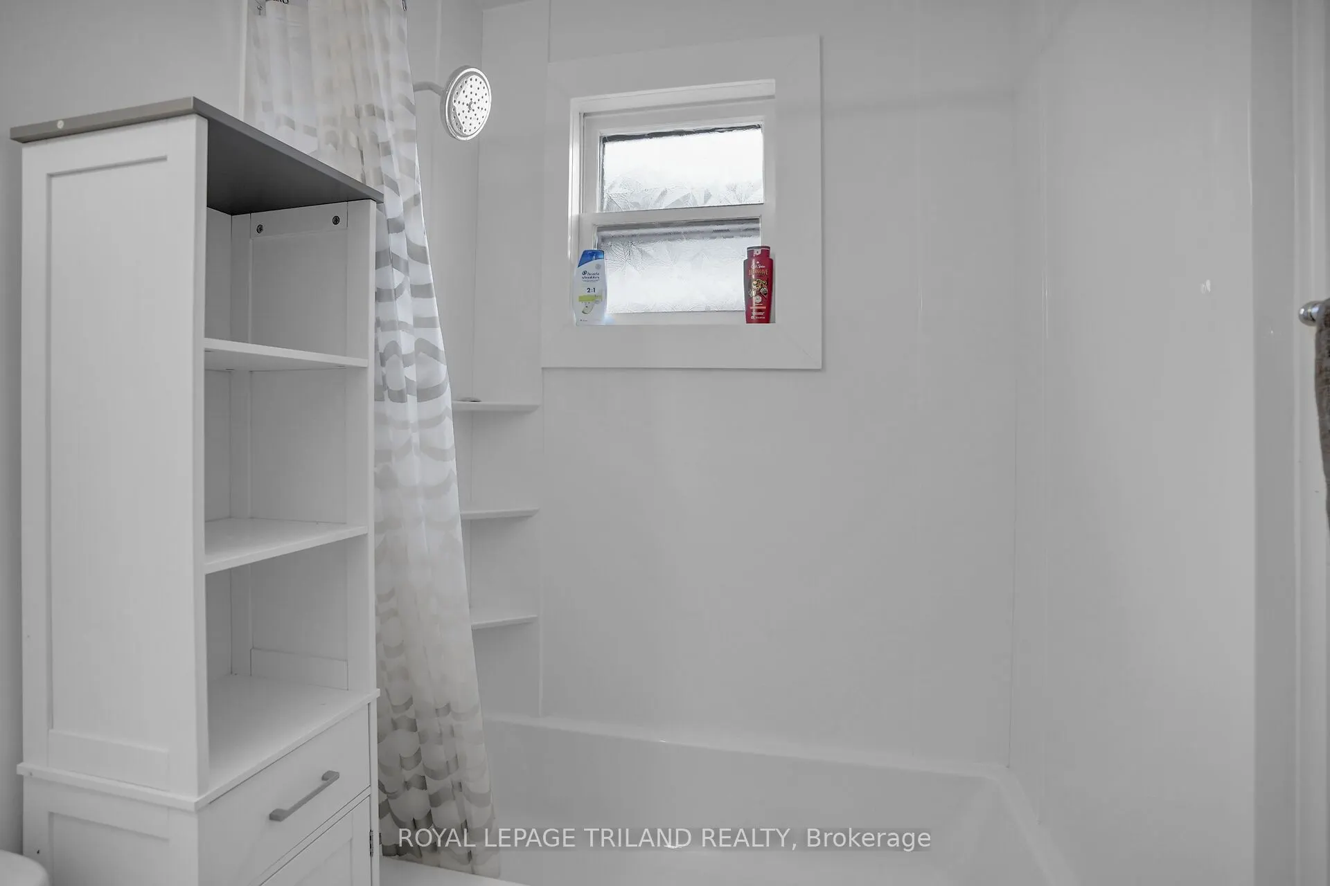 114 Emery Street W