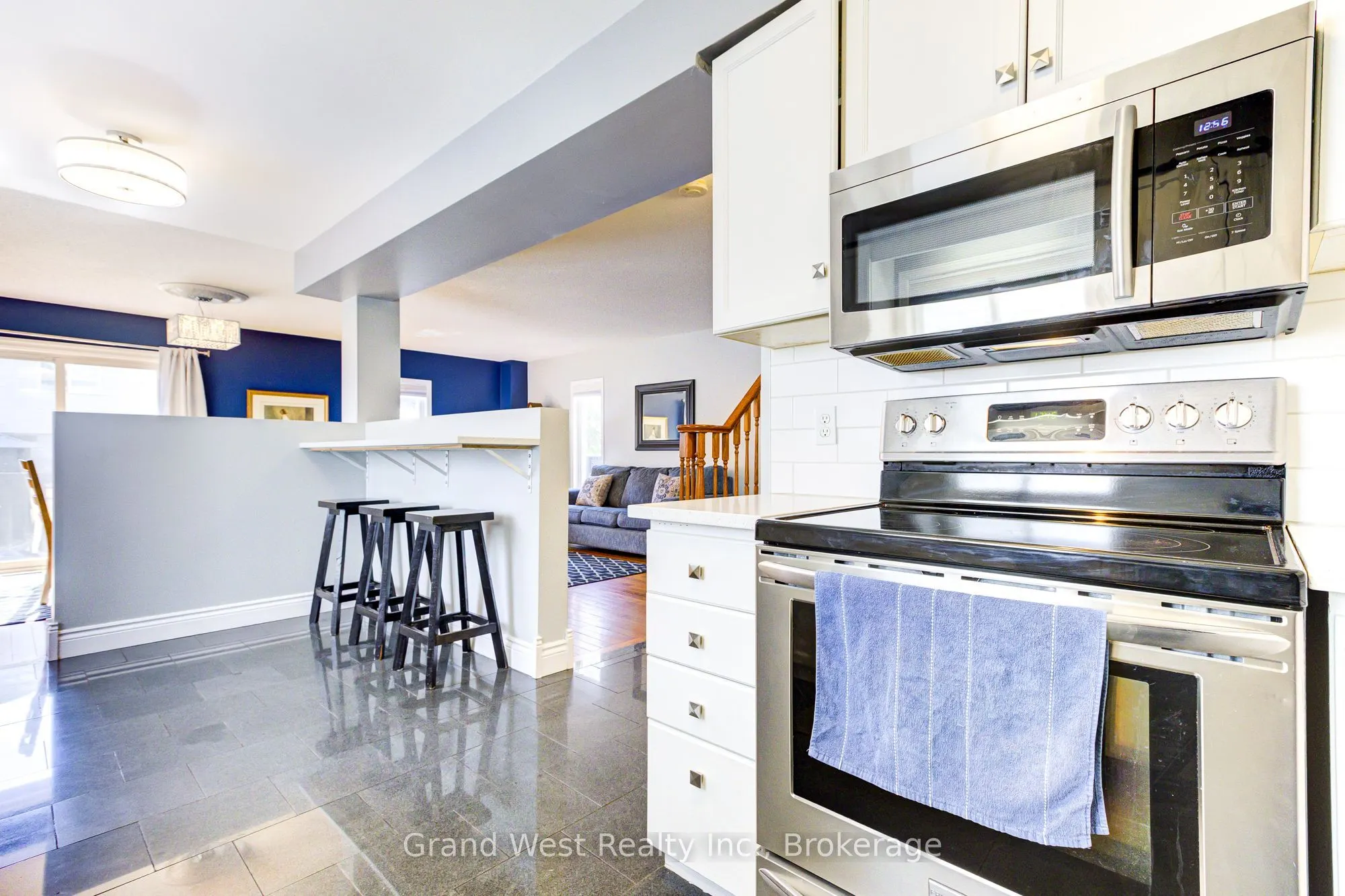 39 KARALEE Crescent
