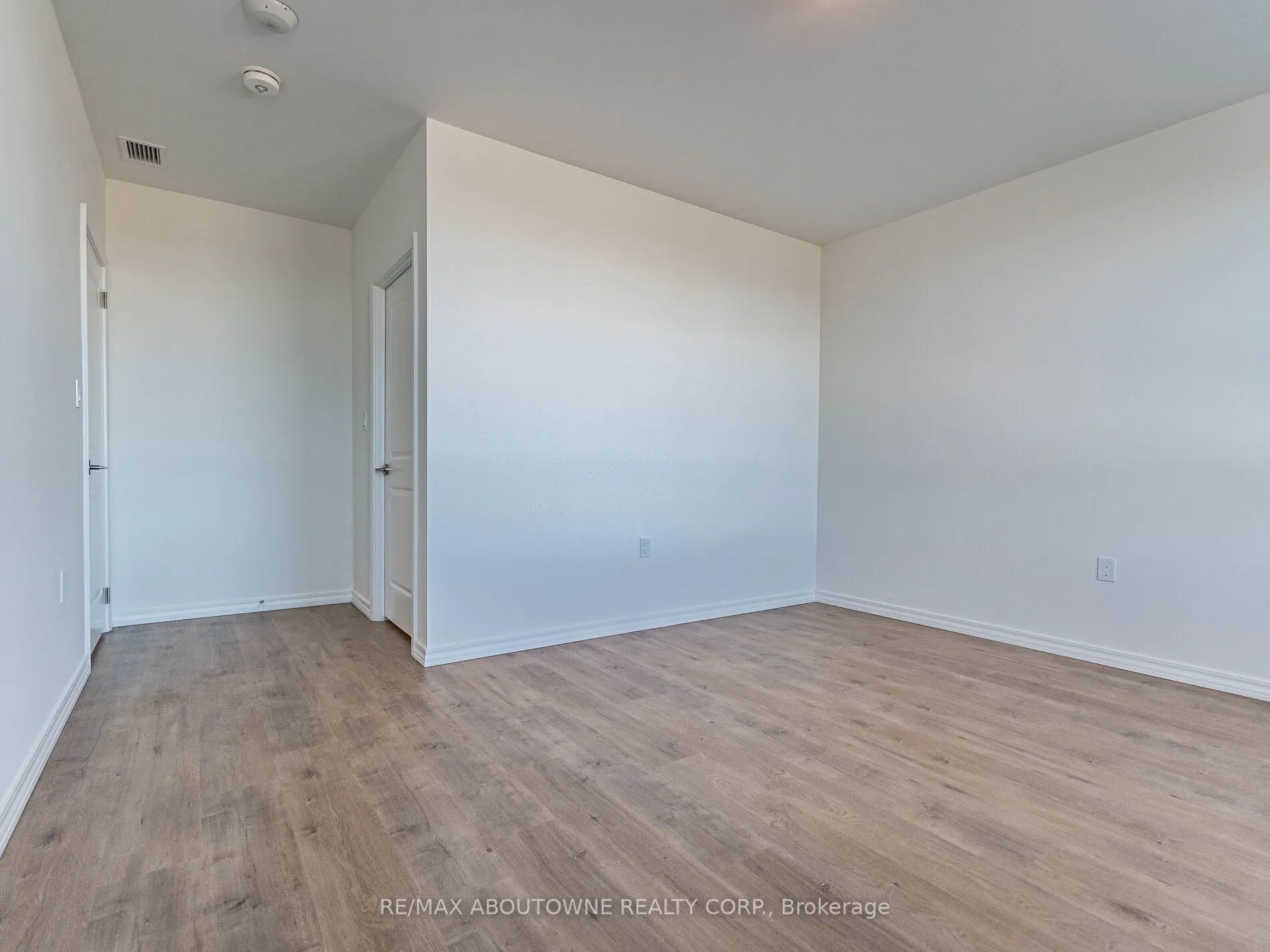 1098 Paisley Road, #401