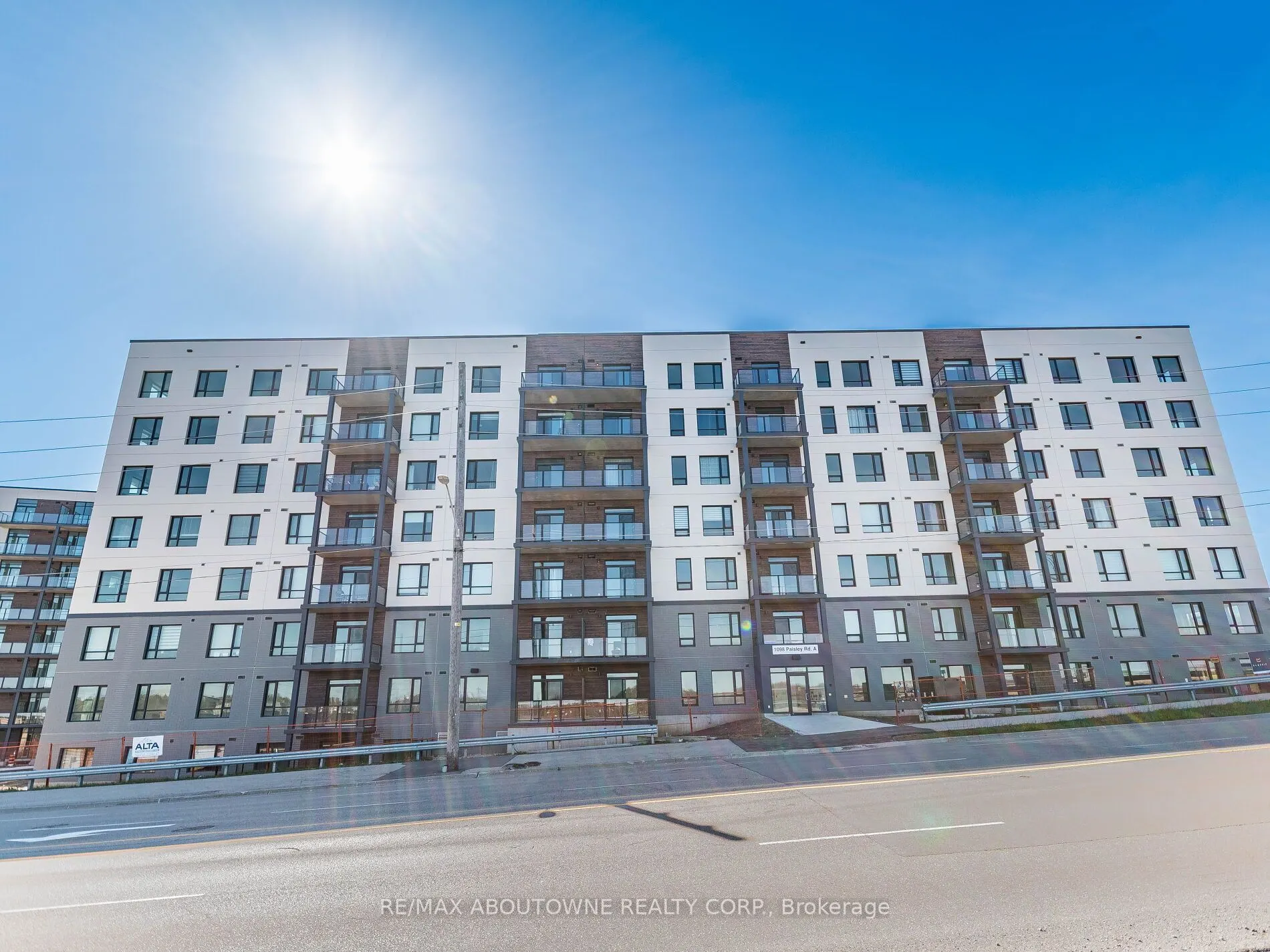 1098 Paisley Road, #401