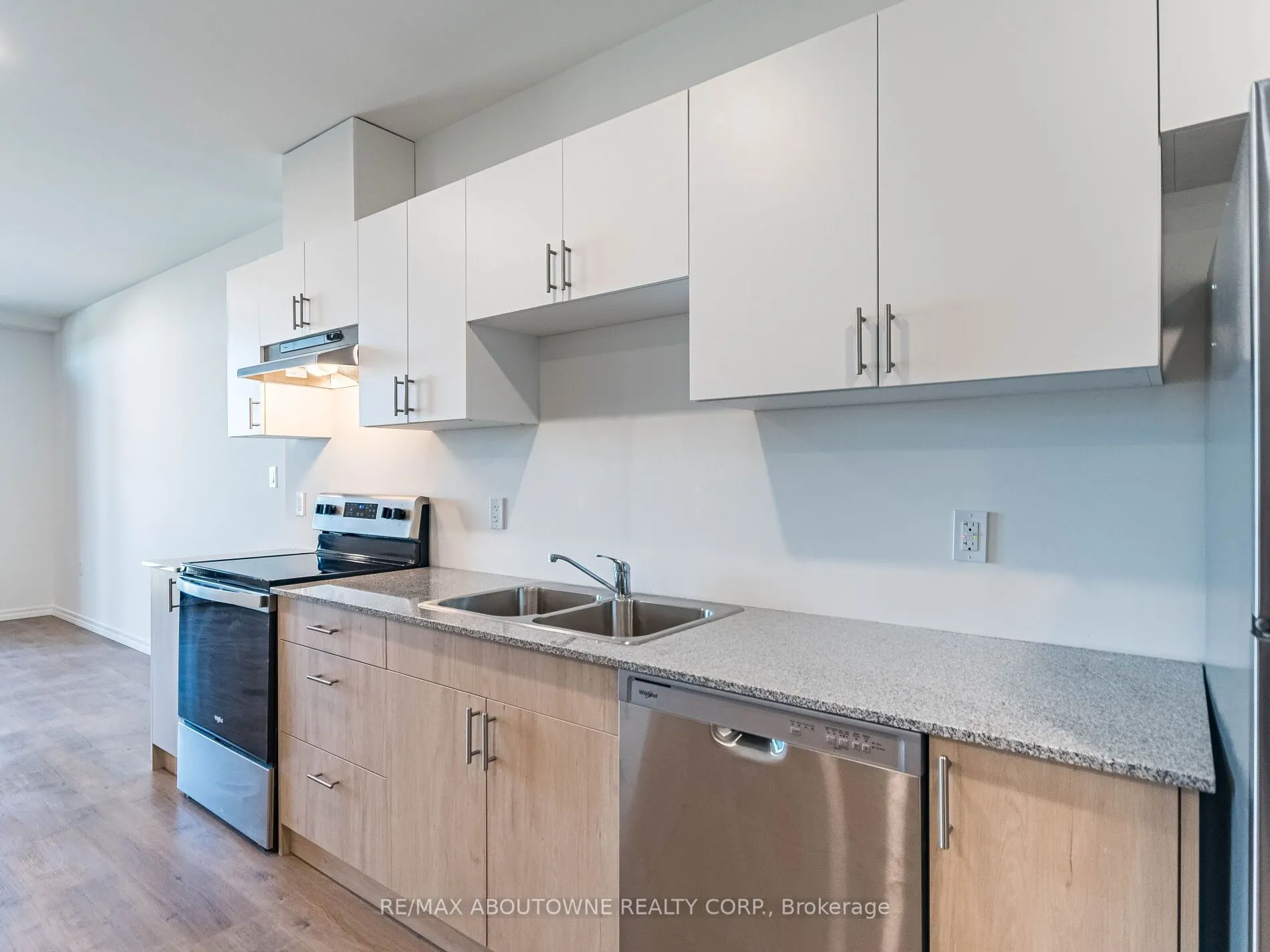 1098 Paisley Road, #401