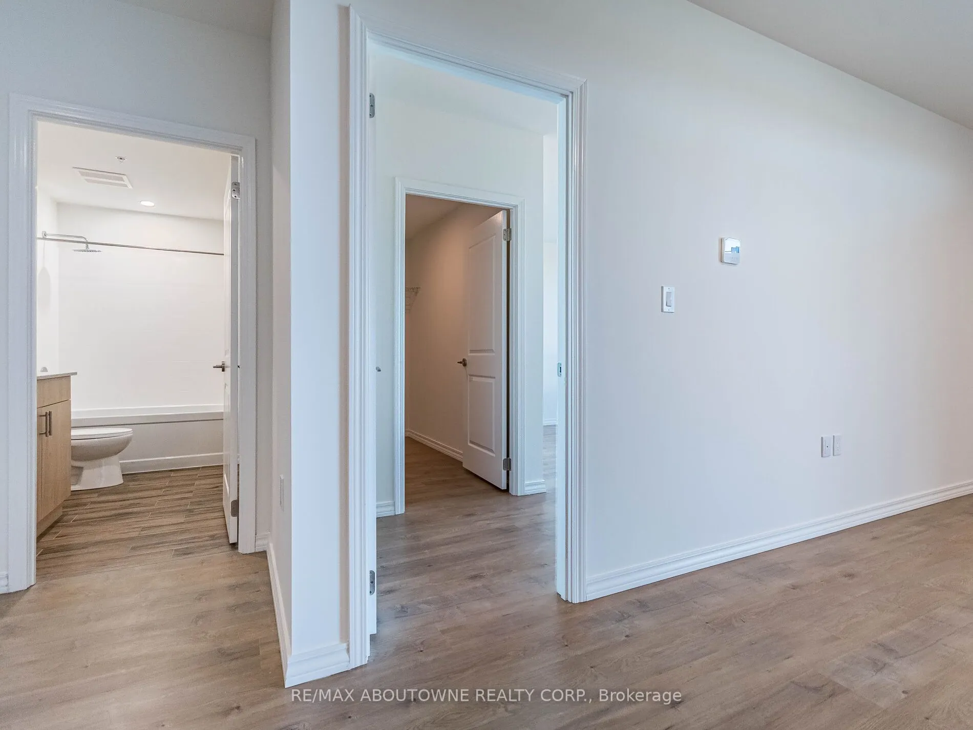 1098 Paisley Road, #401