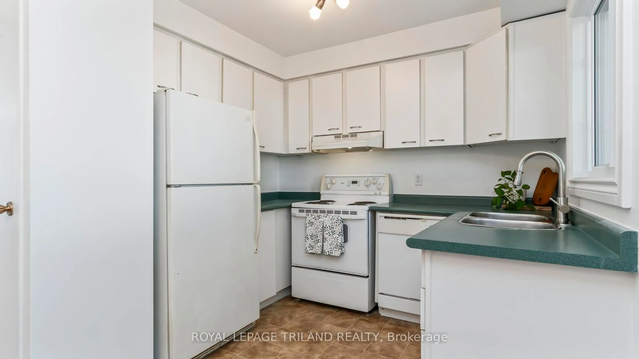 320 WESTMINSTER Avenue, #40
