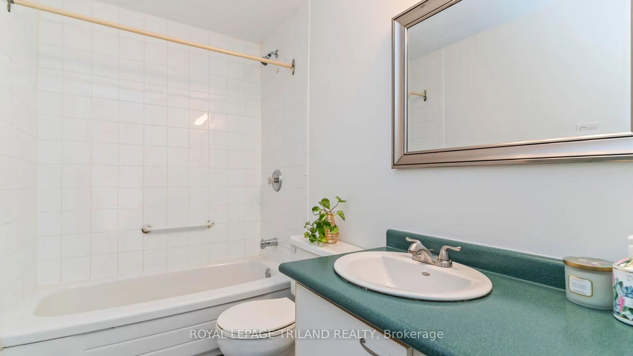320 WESTMINSTER Avenue, #40