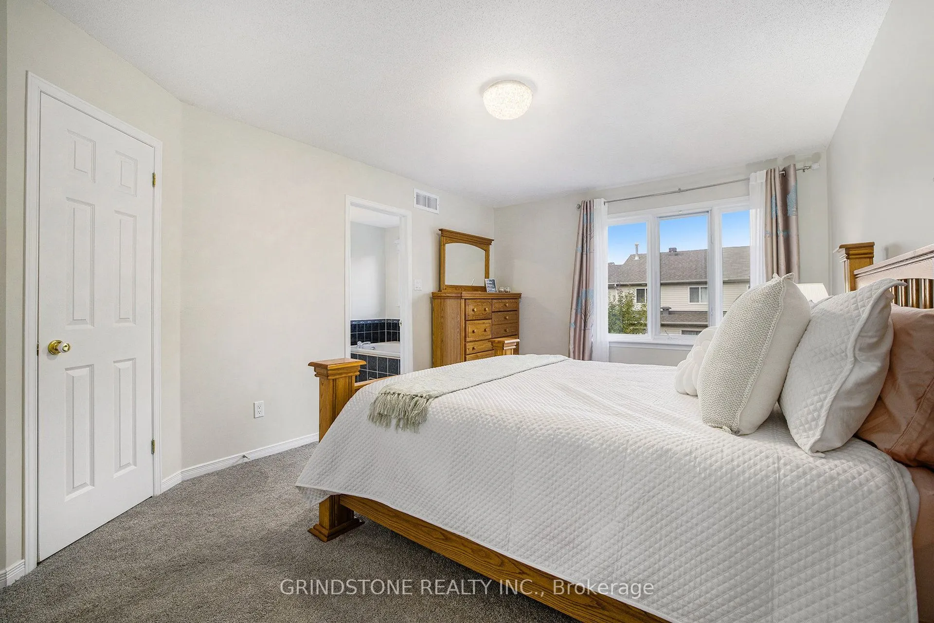 43 Margrave Avenue