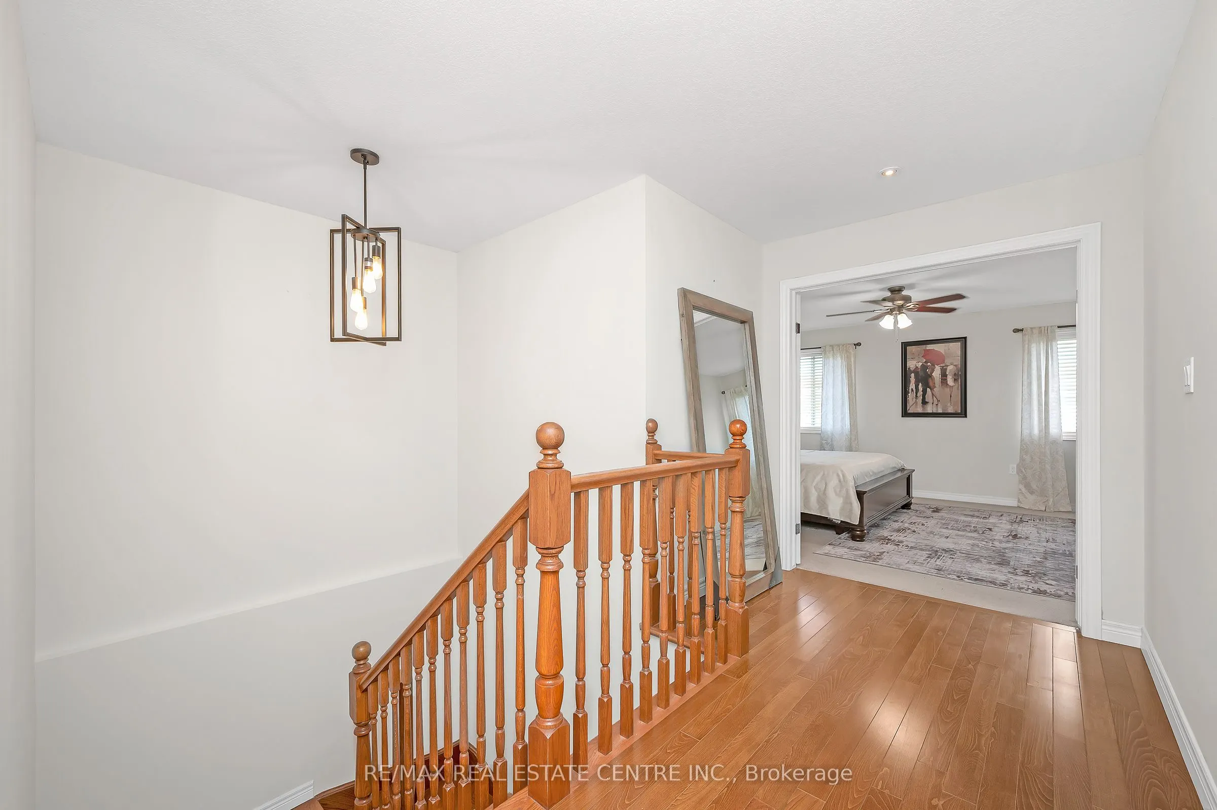 733 Stone Church Road E