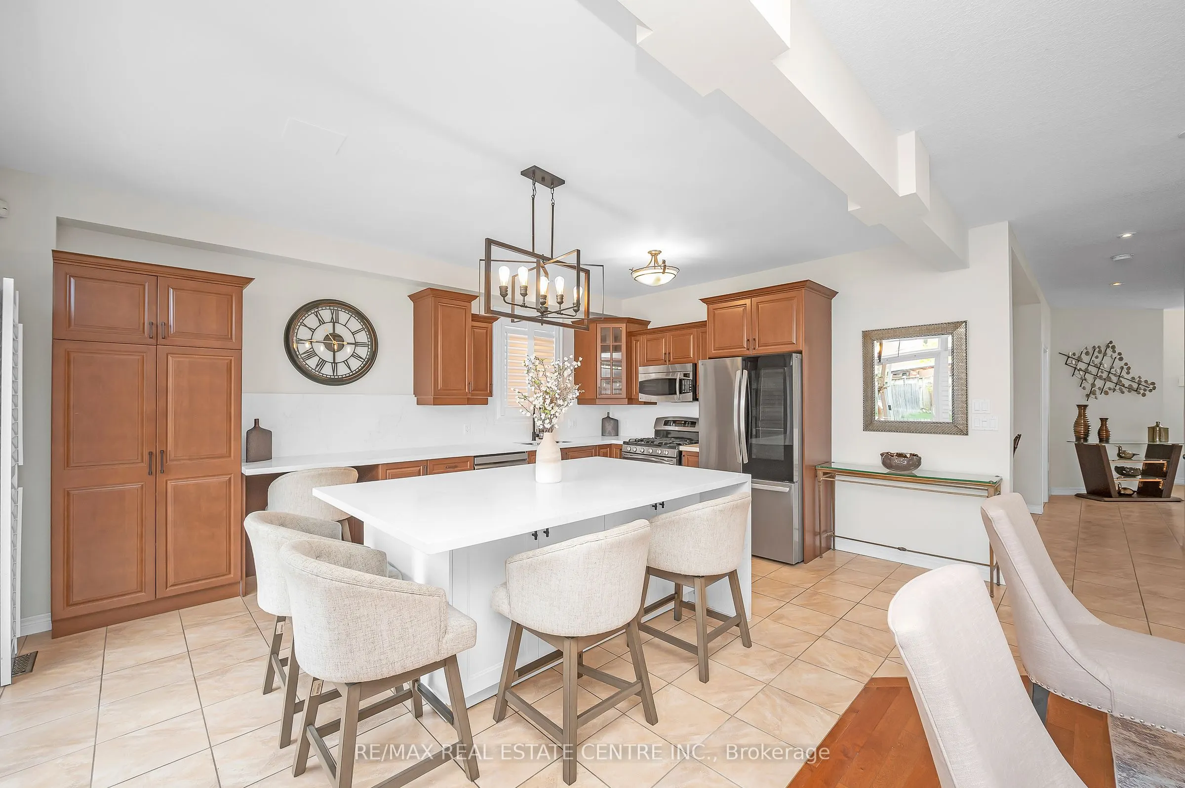 733 Stone Church Road E