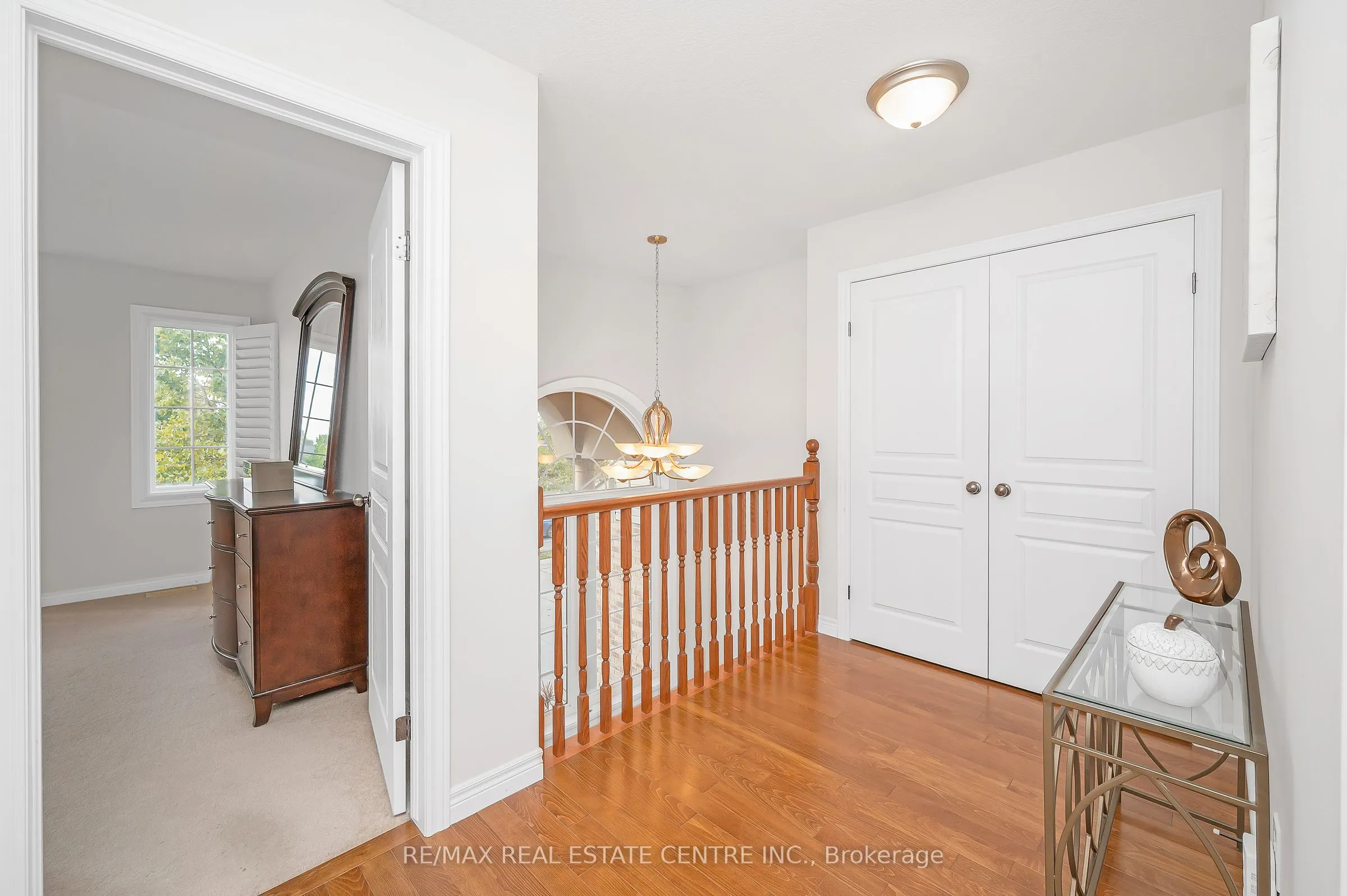 733 Stone Church Road E