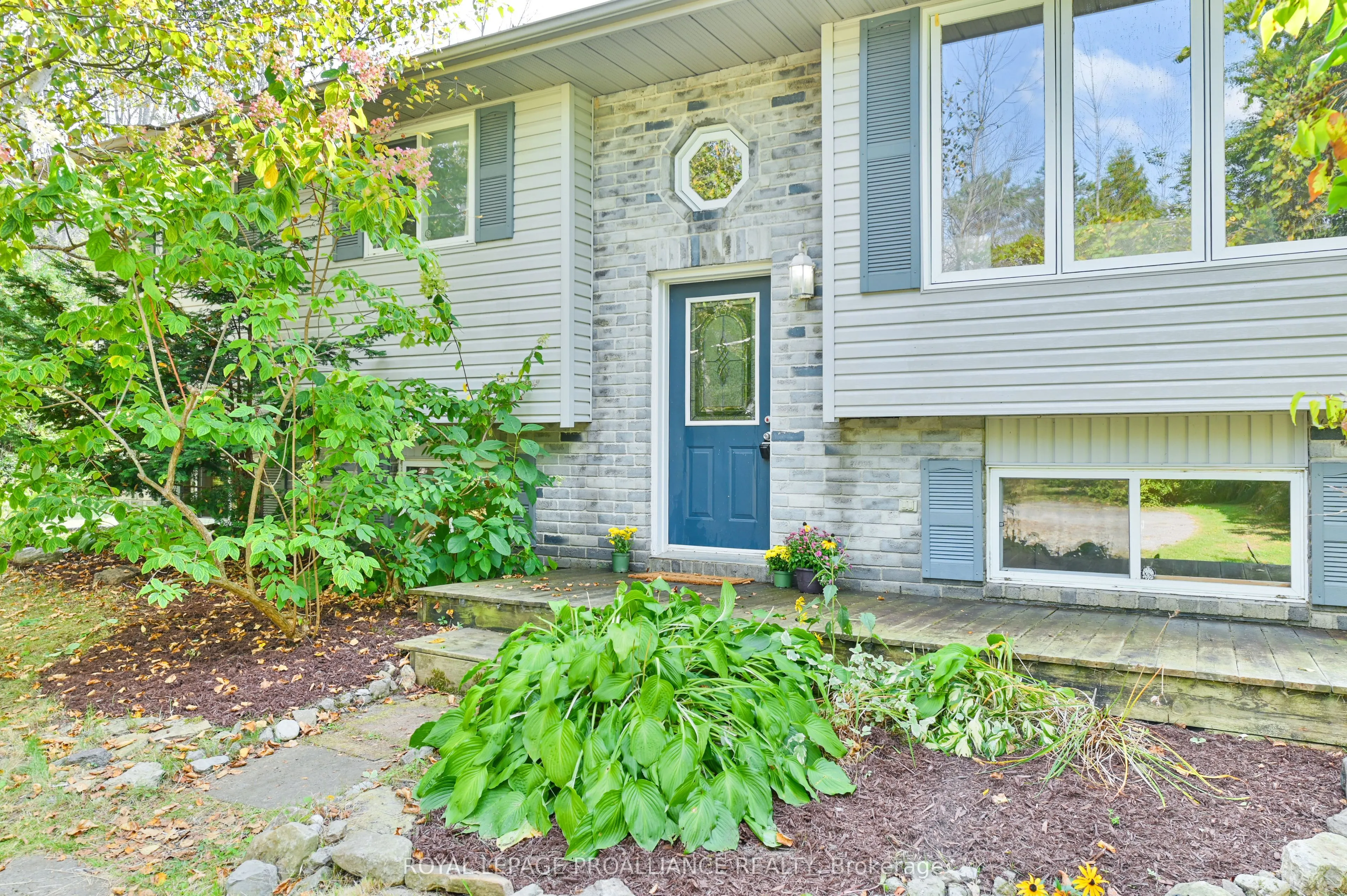 21289 Loyalist Parkway