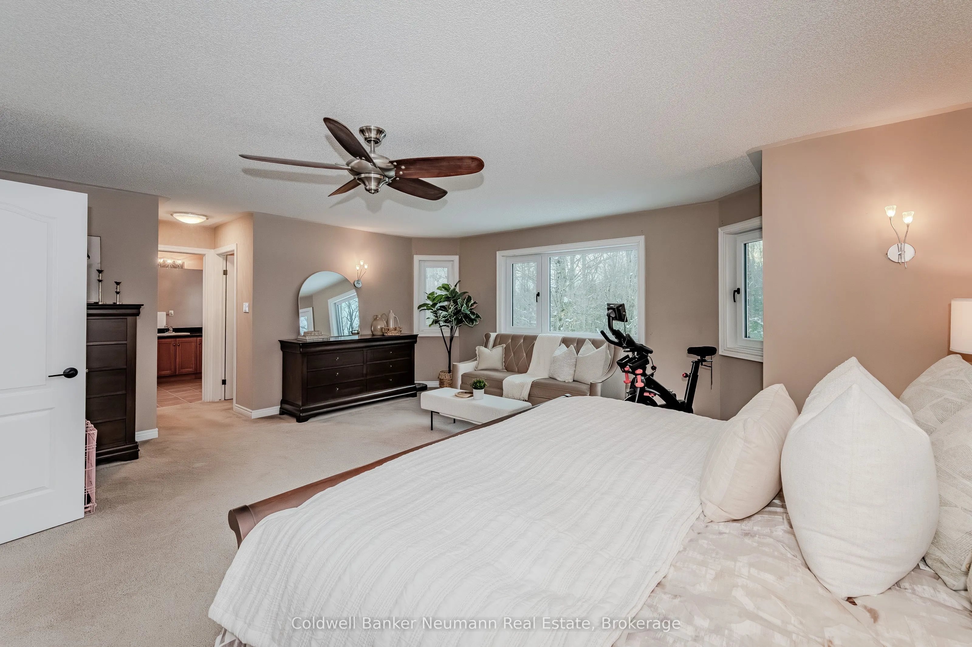 32 Forest Ridge Road