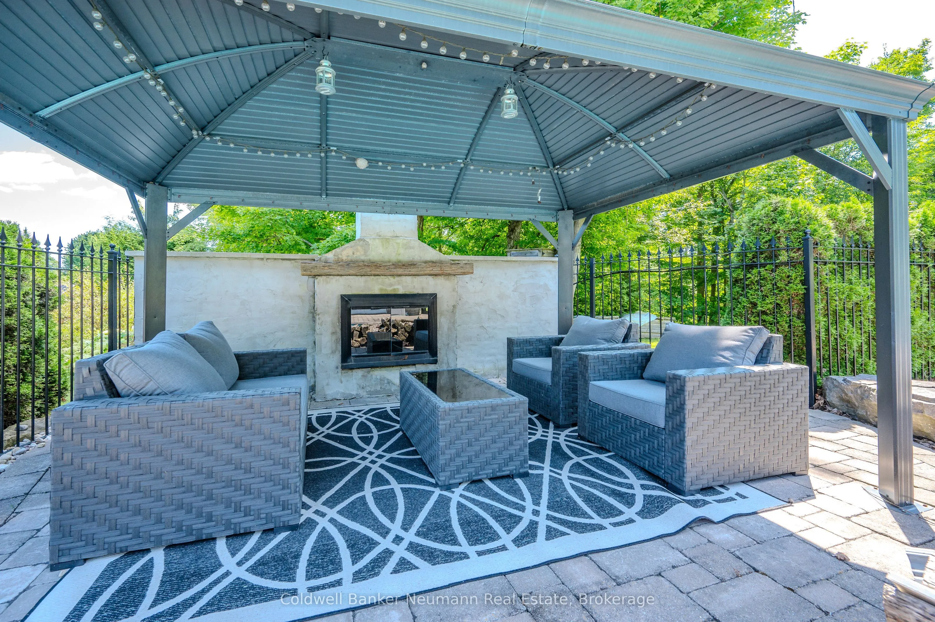 32 Forest Ridge Road