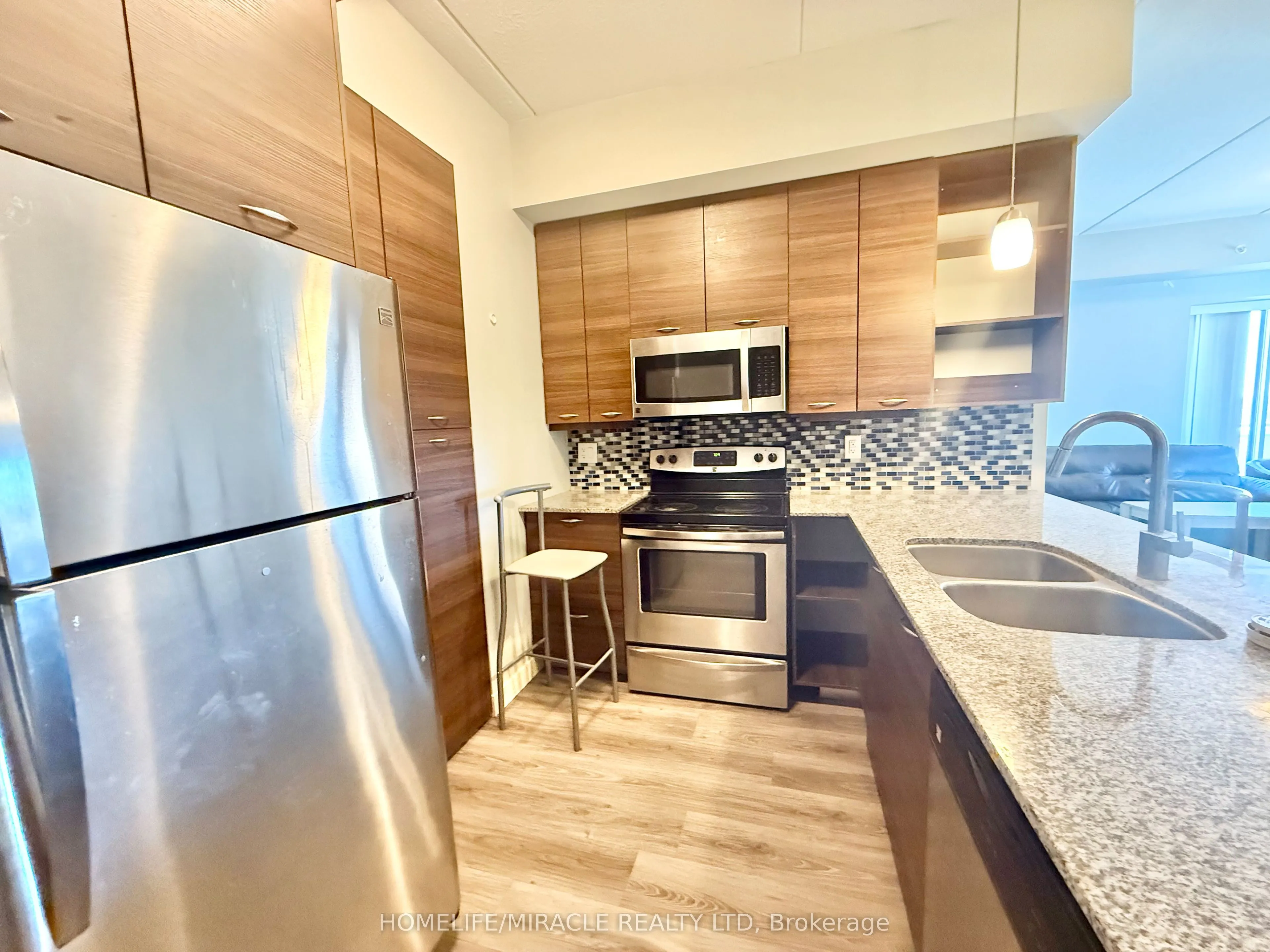 318 SPRUCE Street, #1907