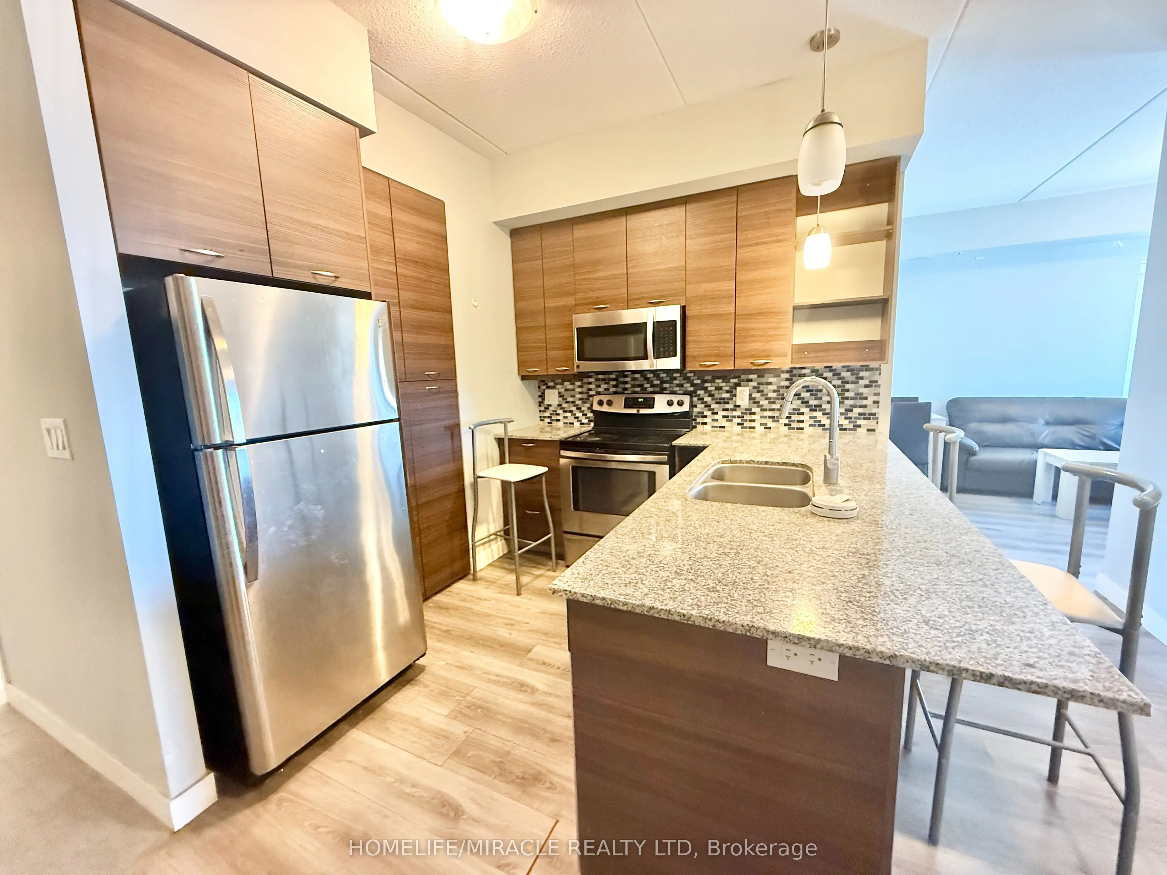 318 SPRUCE Street, #1907