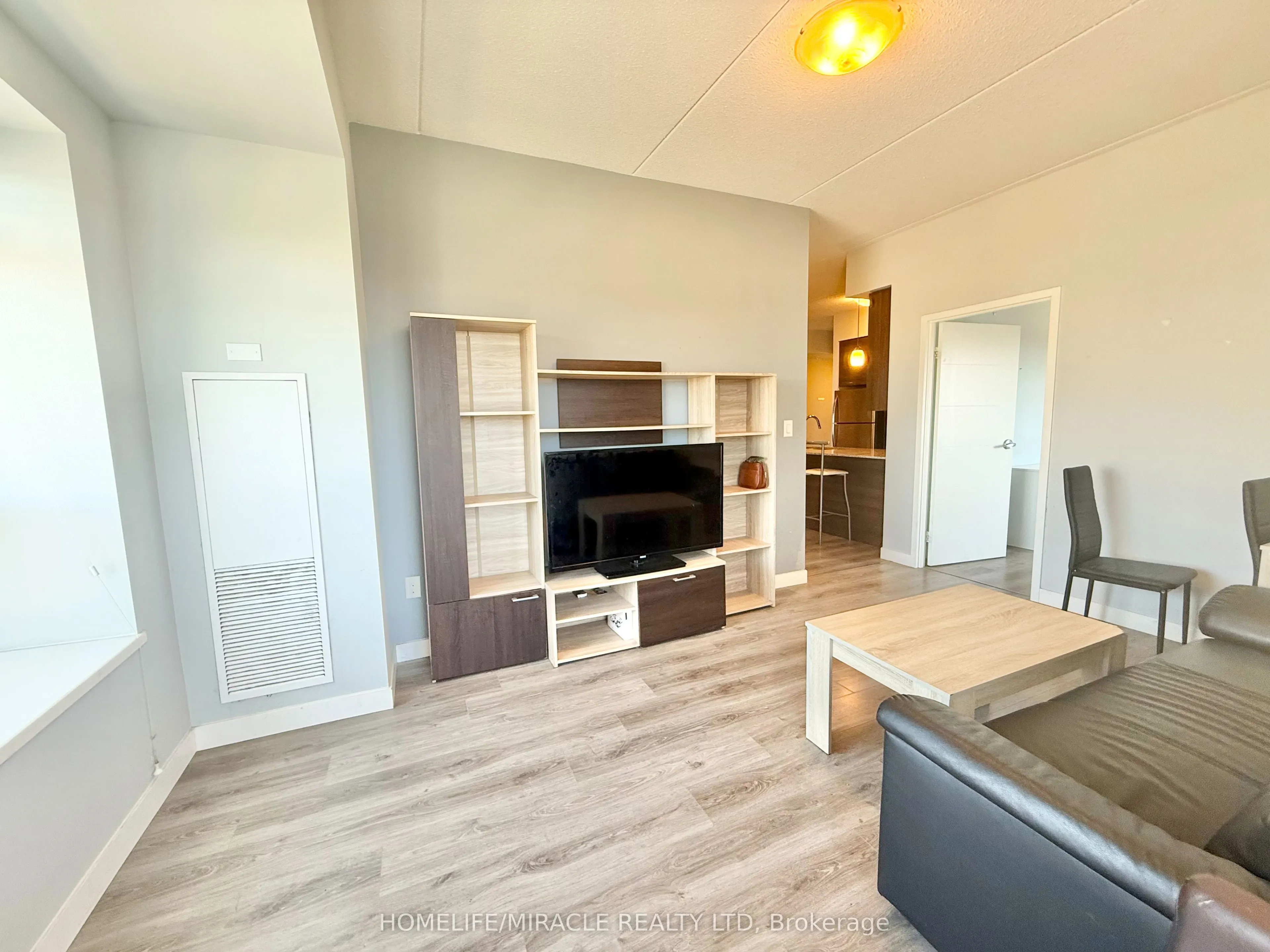 318 SPRUCE Street, #1907