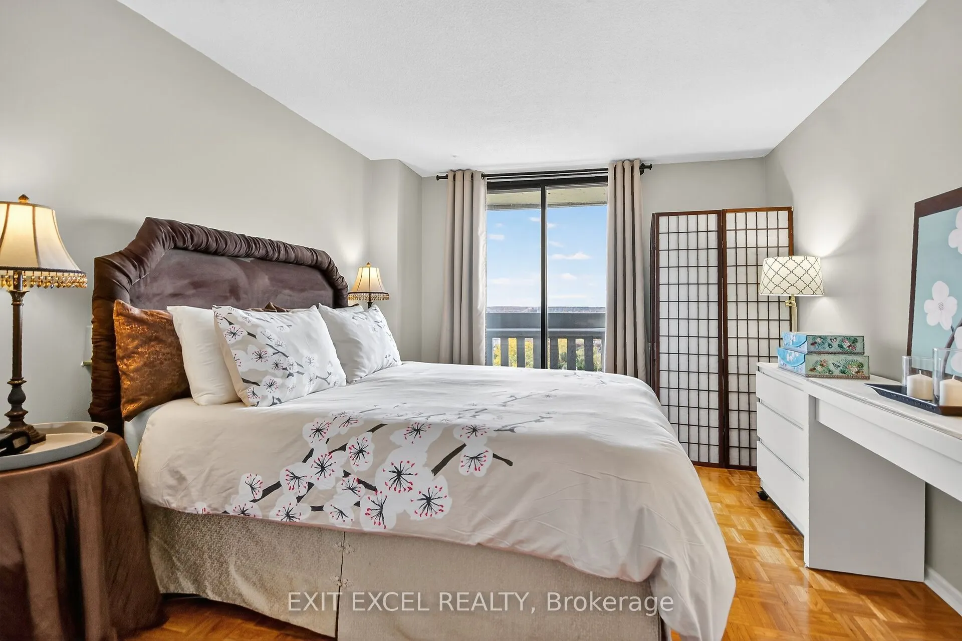 415 Greenview Avenue, #1503