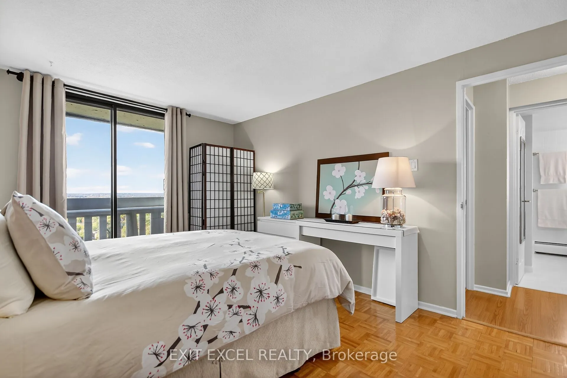 415 Greenview Avenue, #1503