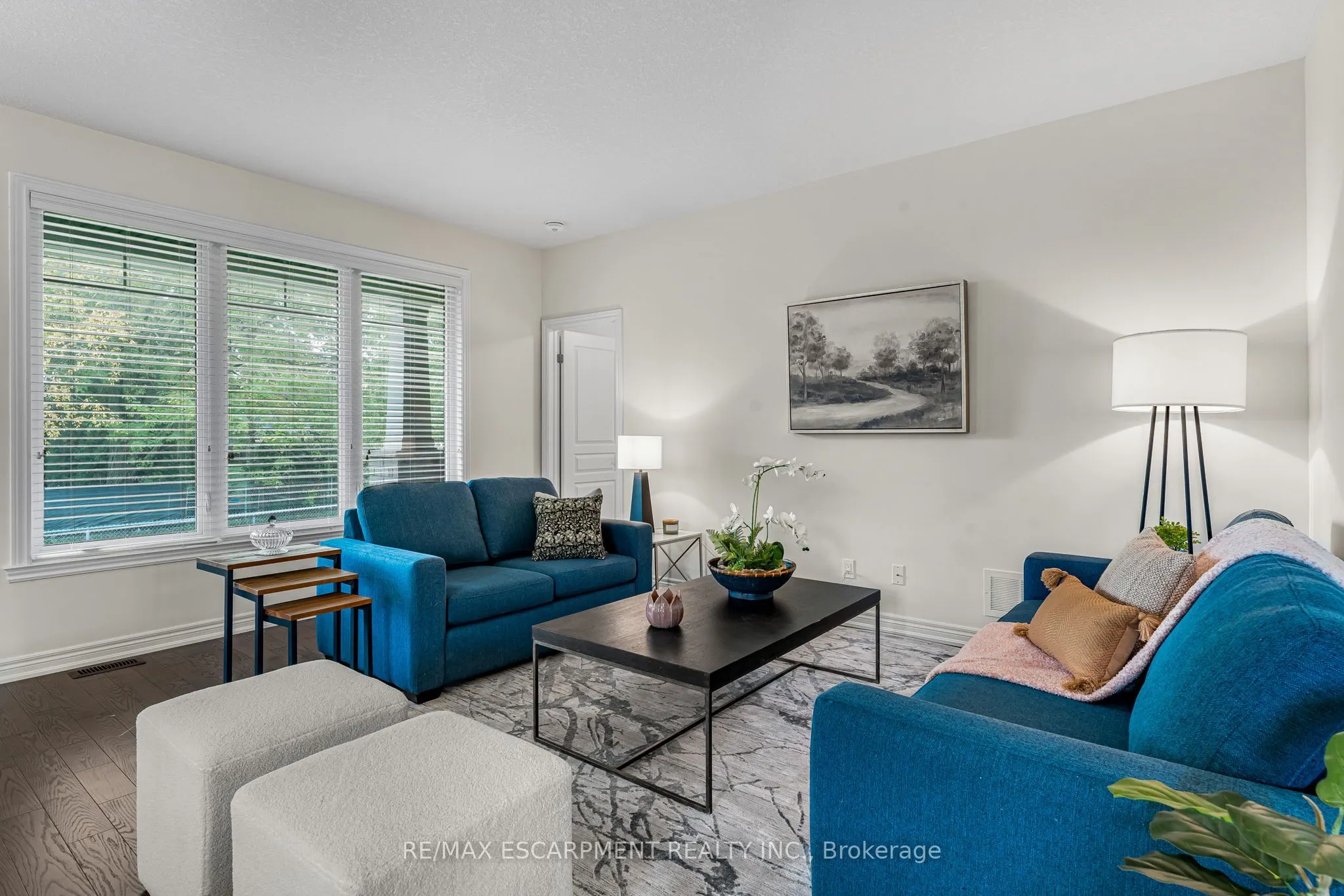 5 Oakdale Boulevard