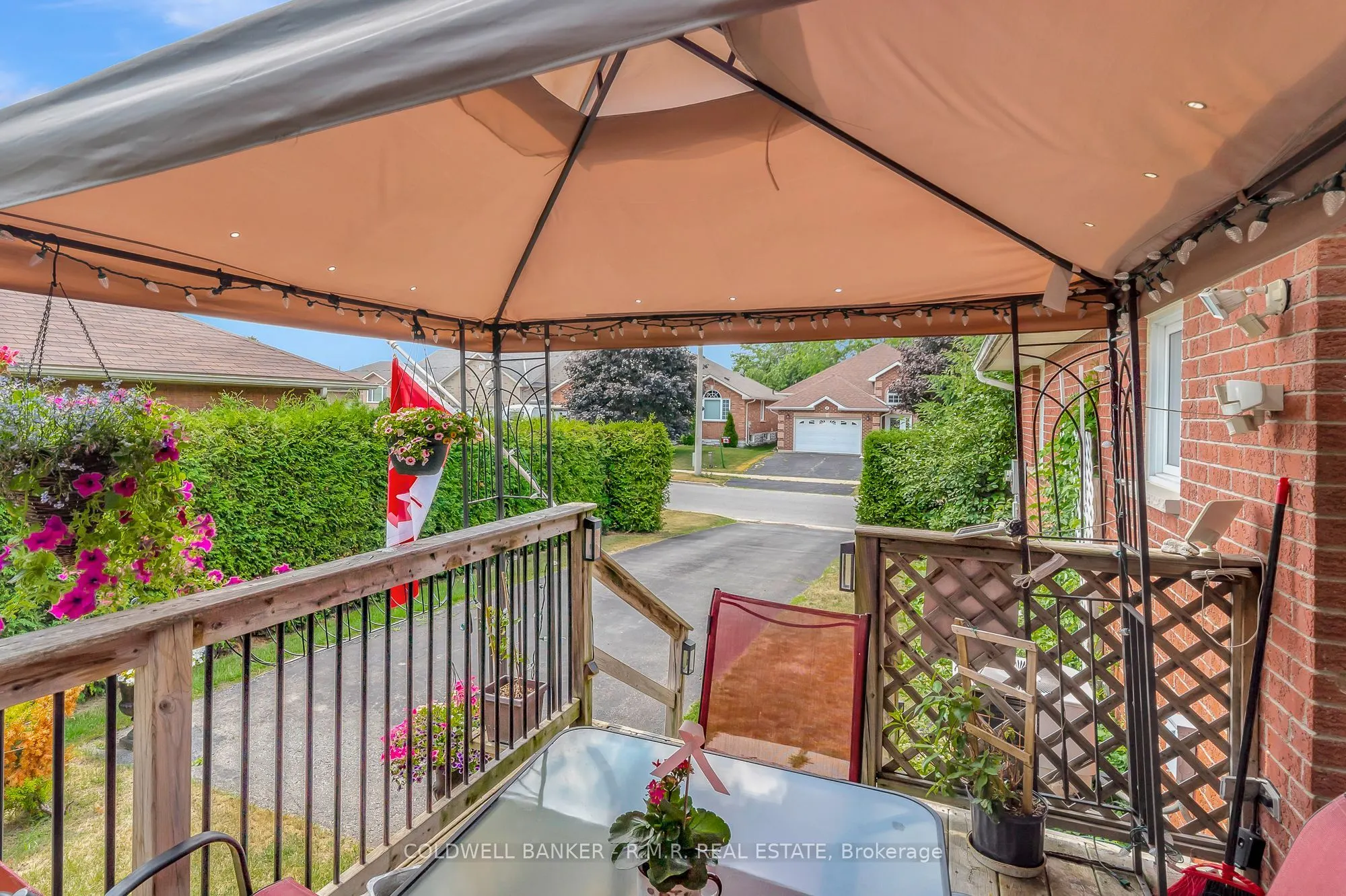 7 Eakins Crescent