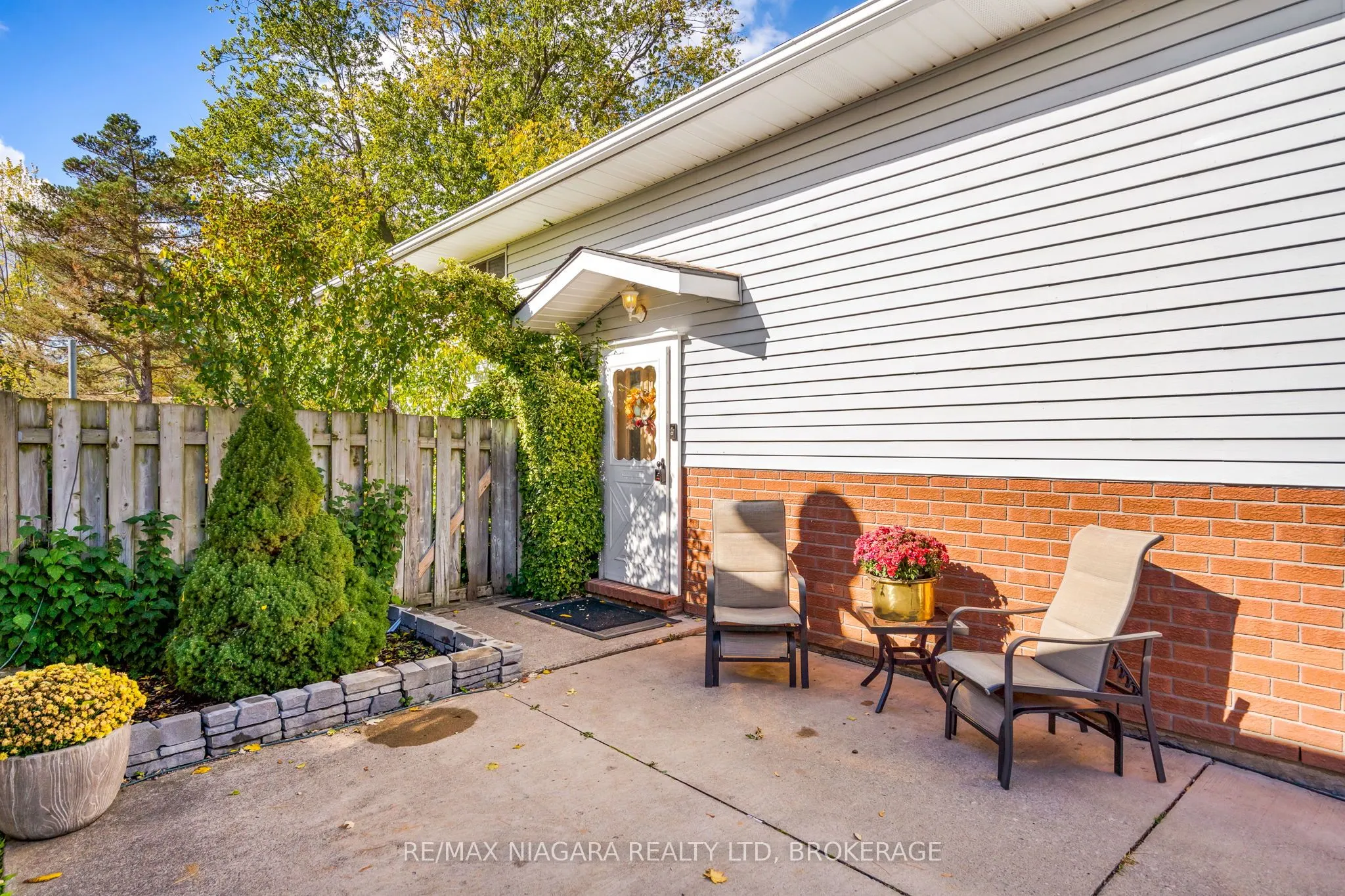 343 Helen Street
