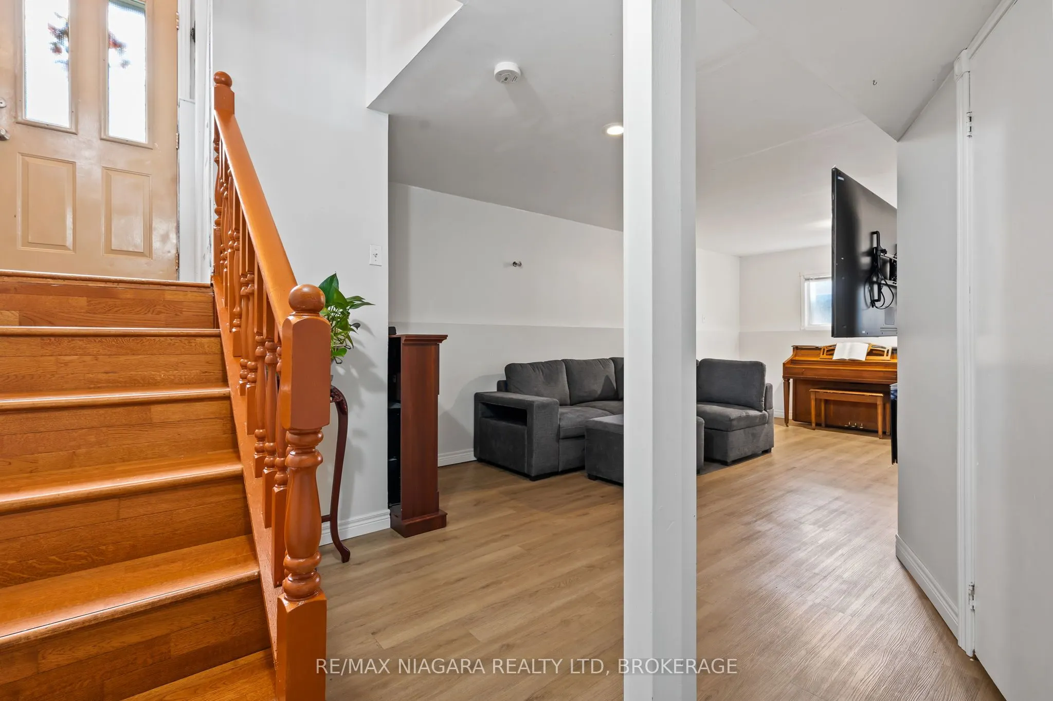 343 Helen Street