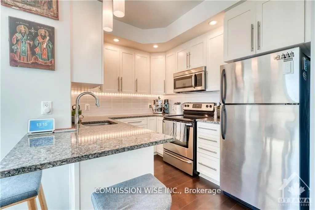 238 Besserer Street, #915