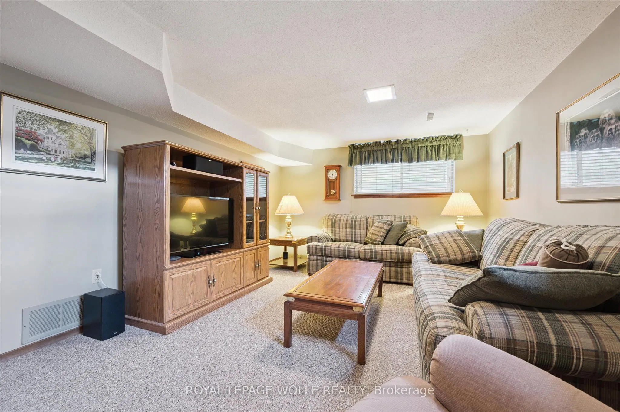 61 Sandsprings Crescent