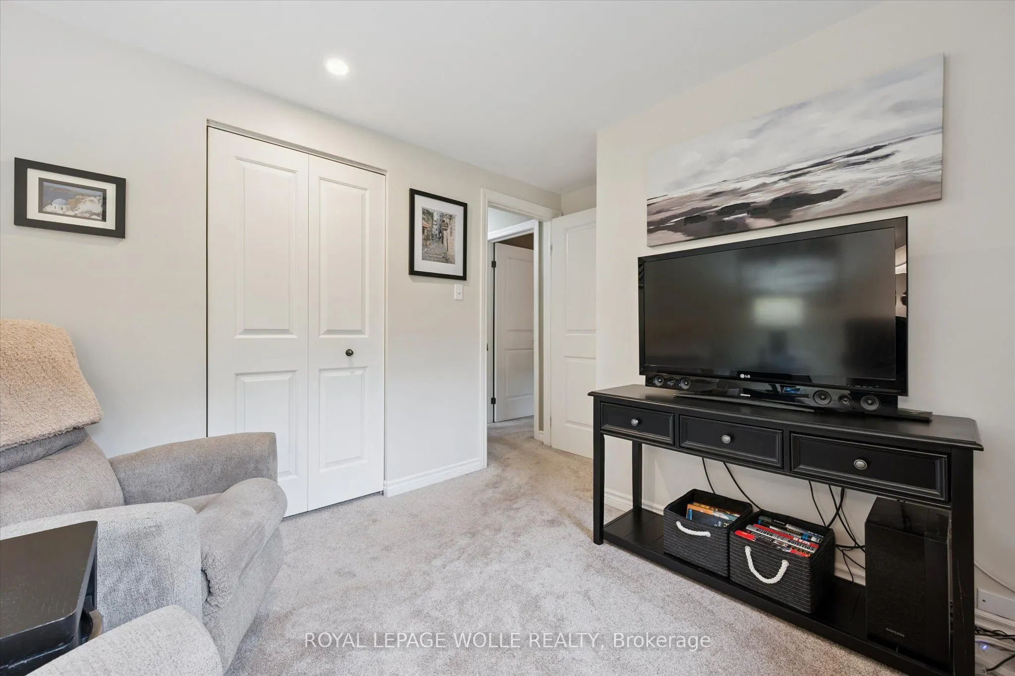 61 Sandsprings Crescent