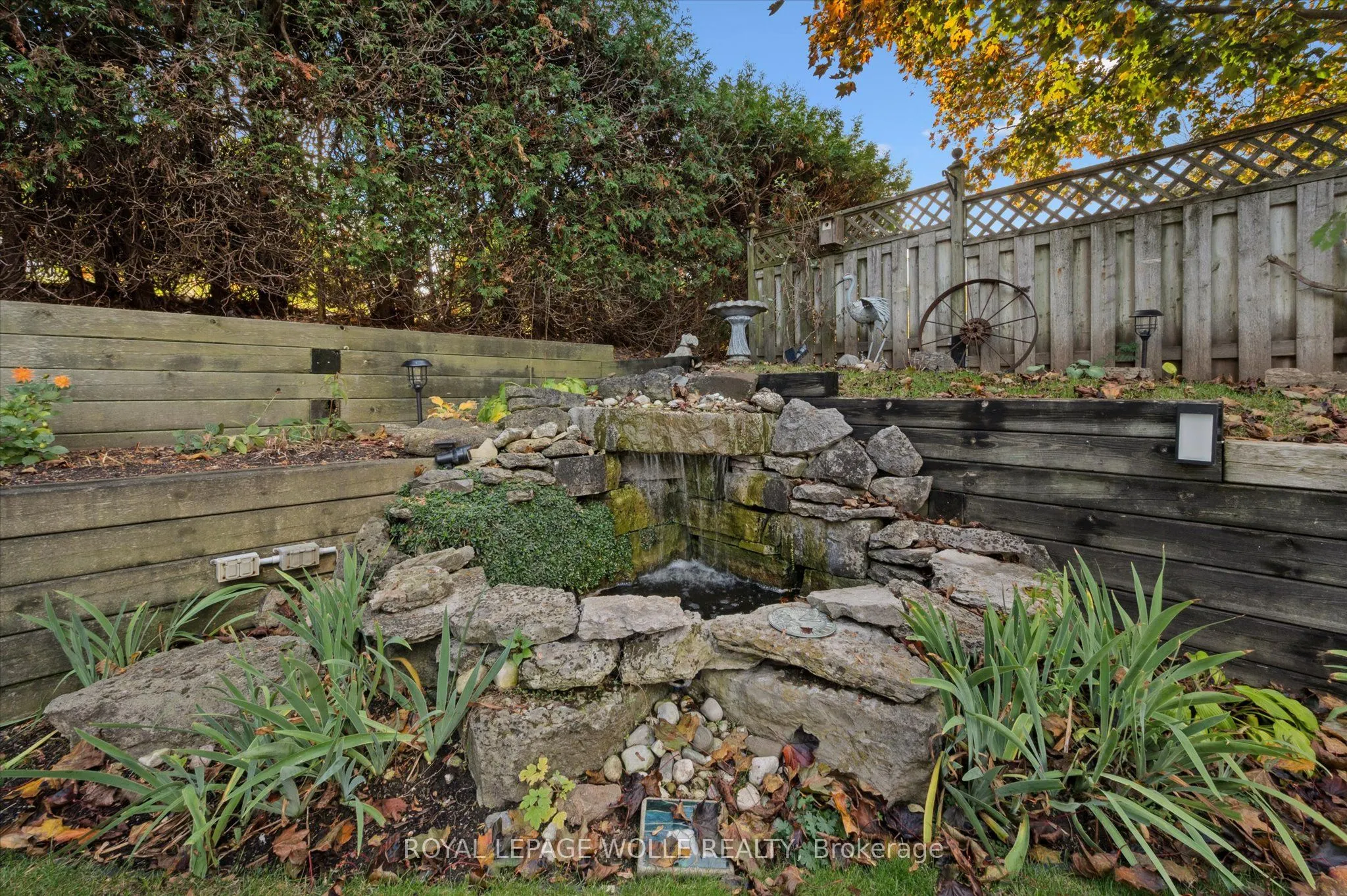 61 Sandsprings Crescent