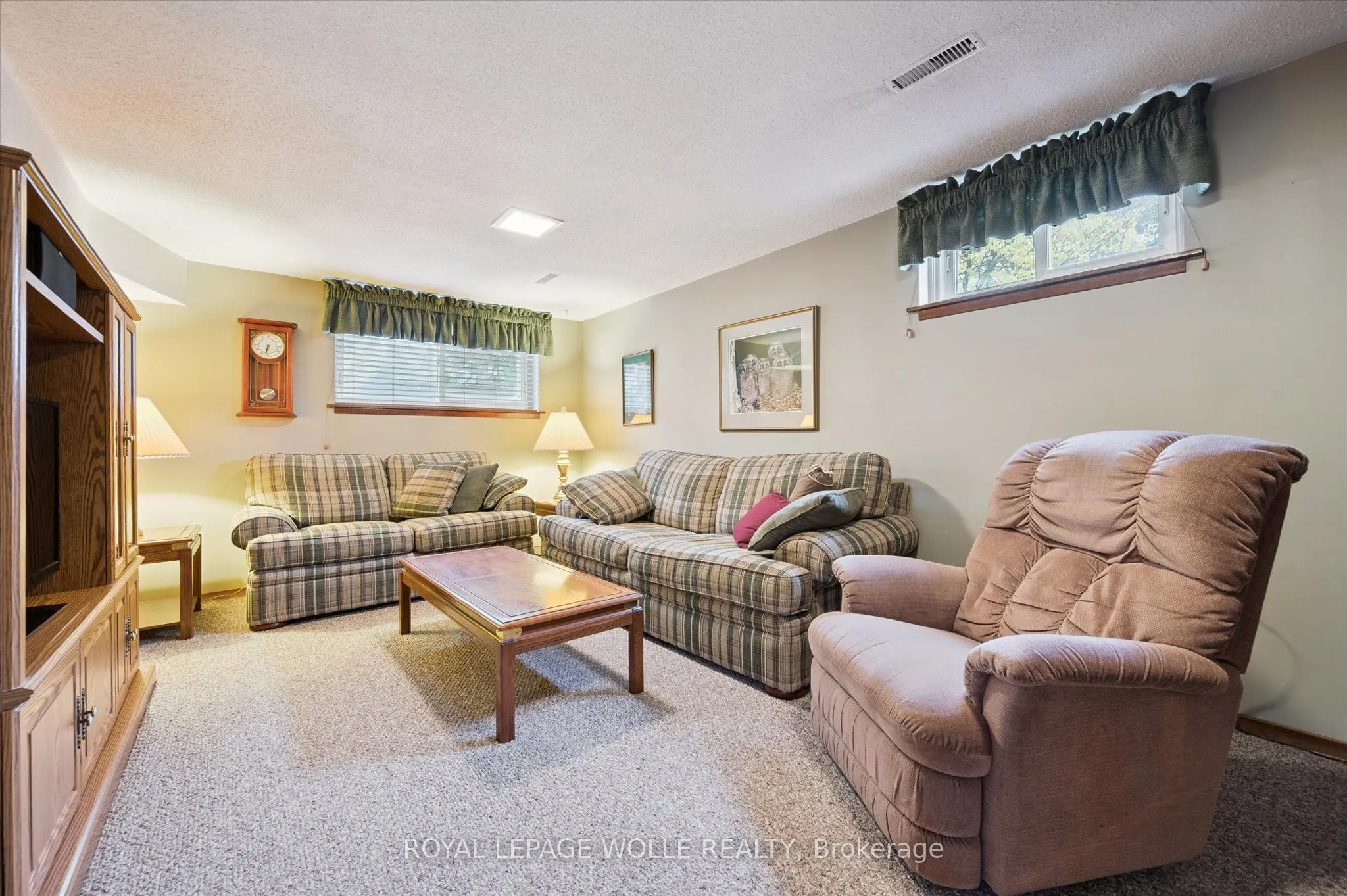 61 Sandsprings Crescent